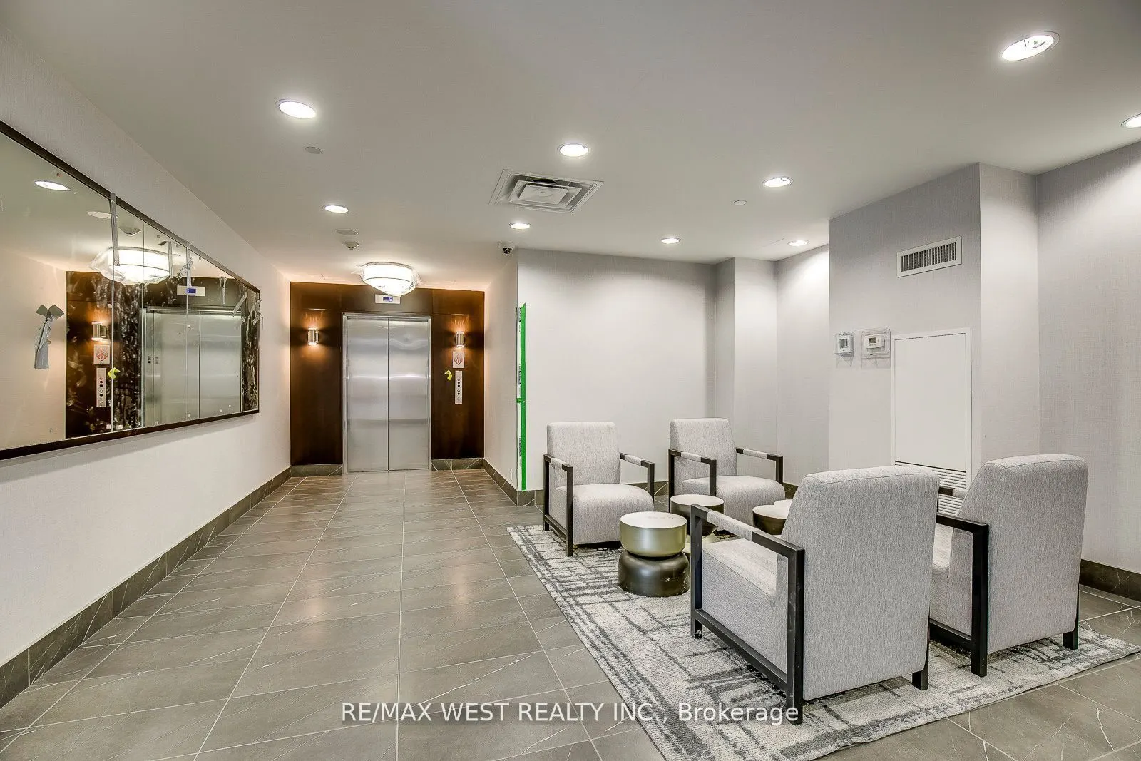 10 Park Lawn Road, #3205
