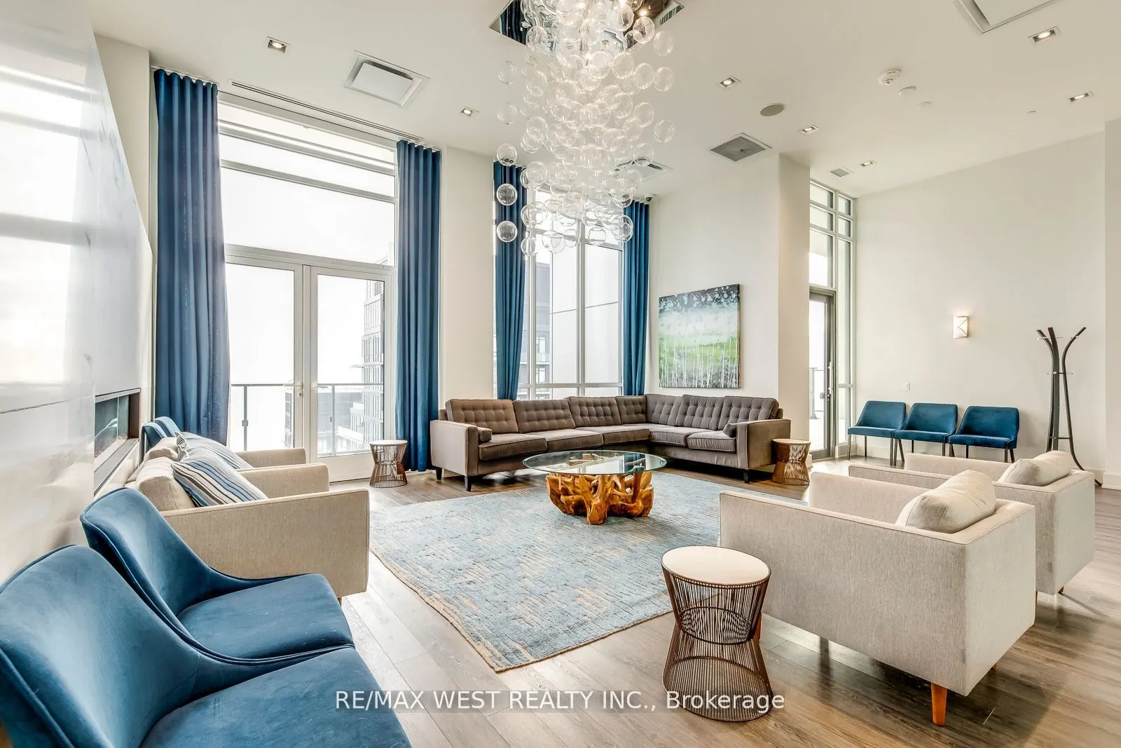 10 Park Lawn Road, #3205