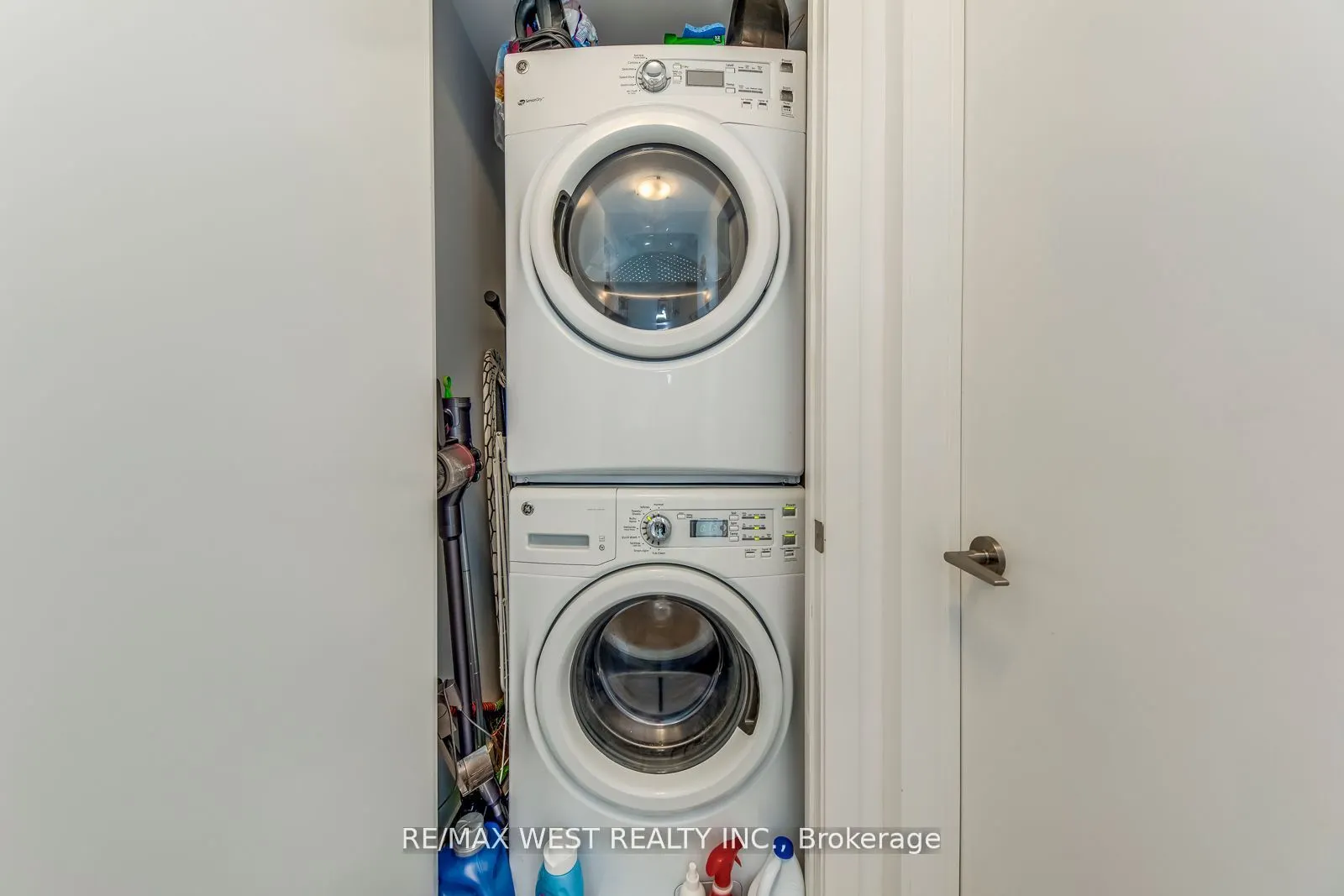 10 Park Lawn Road, #3205
