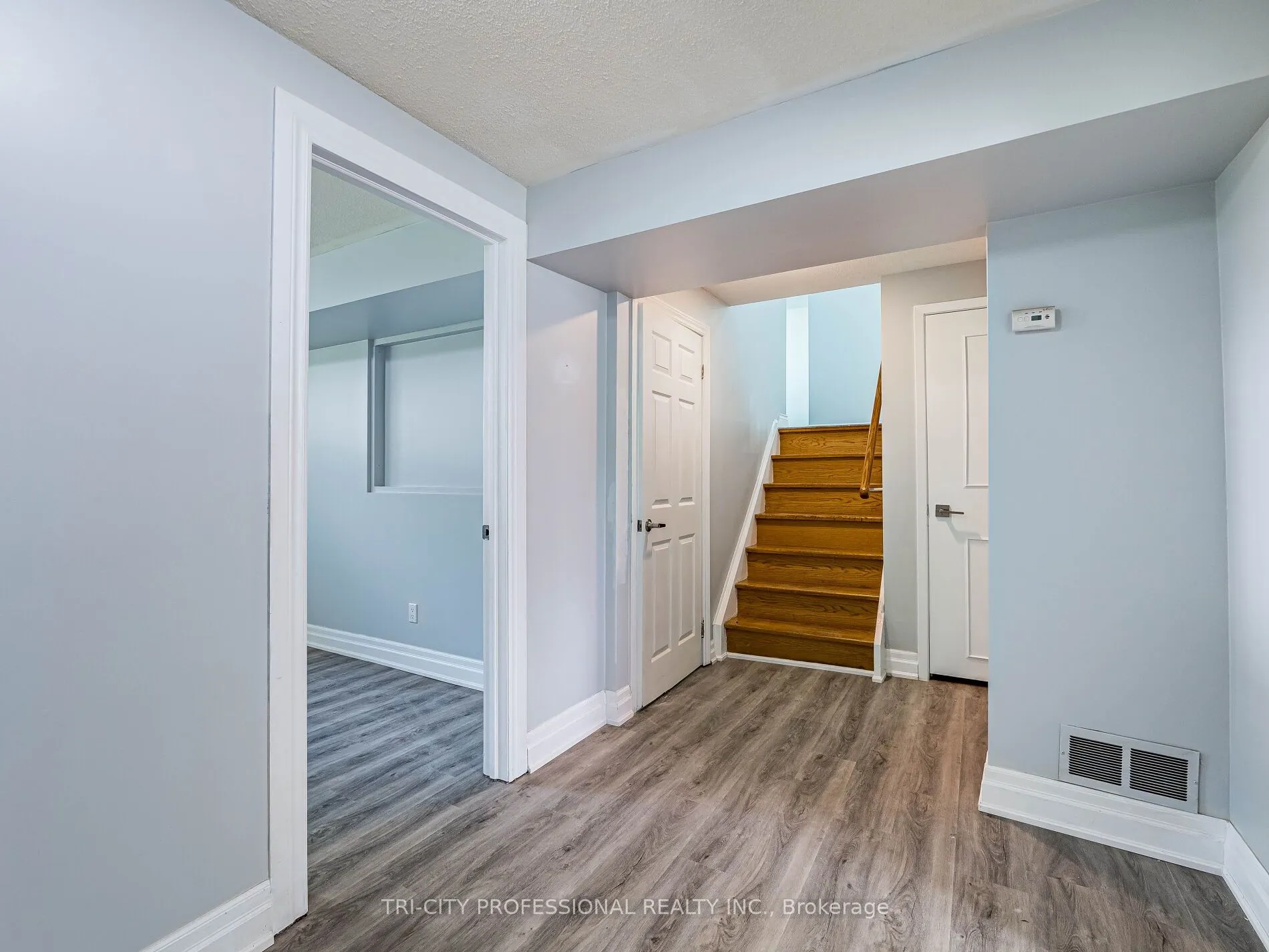 172 Mountainview Road S