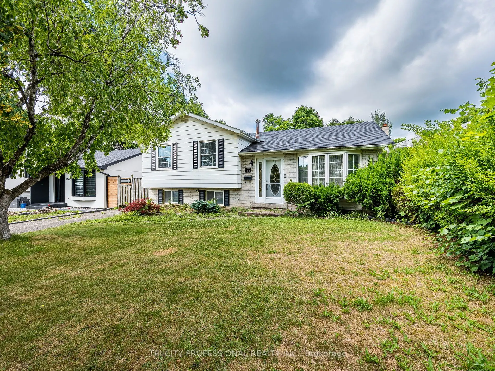 172 Mountainview Road S