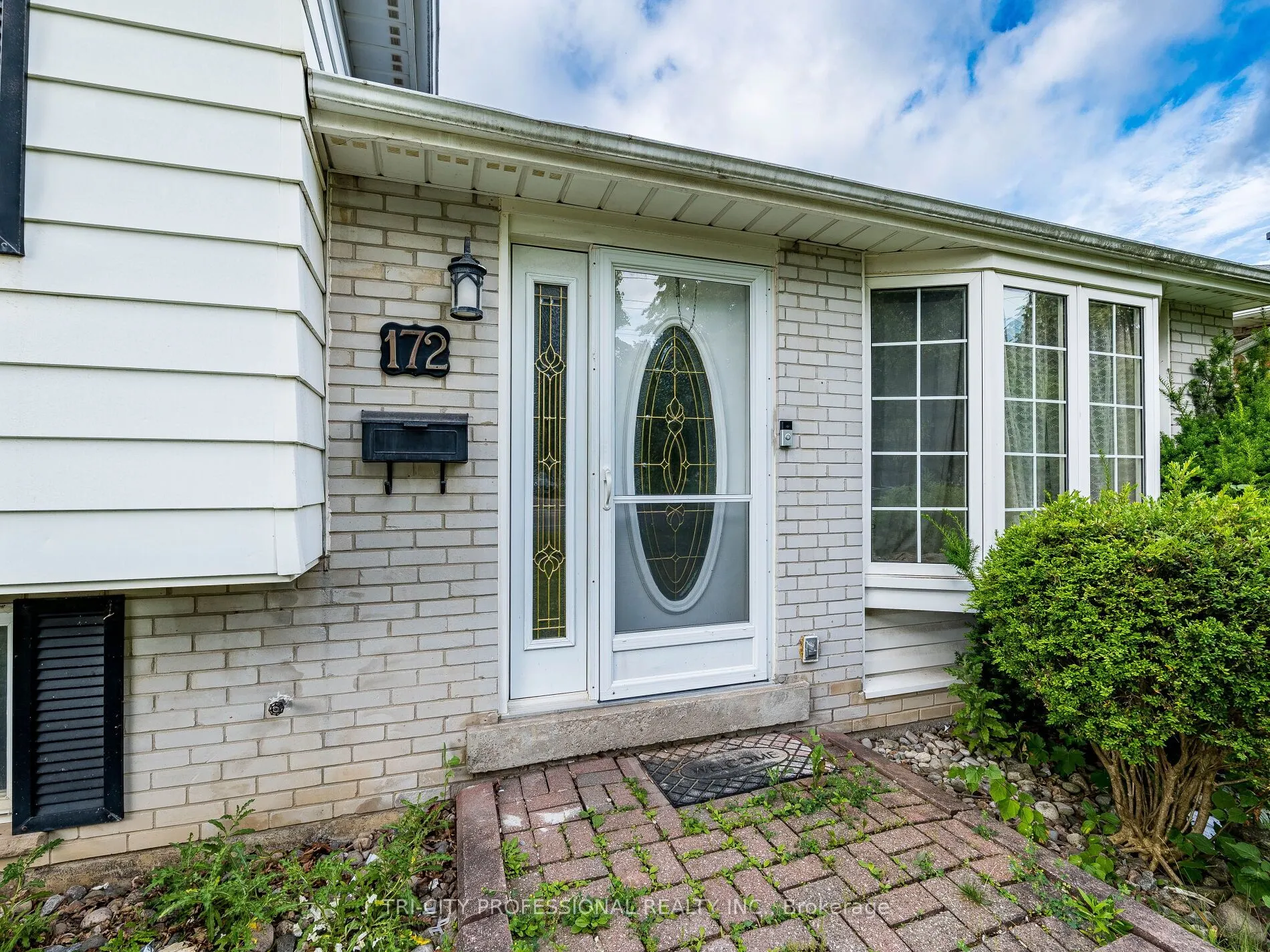 172 Mountainview Road S