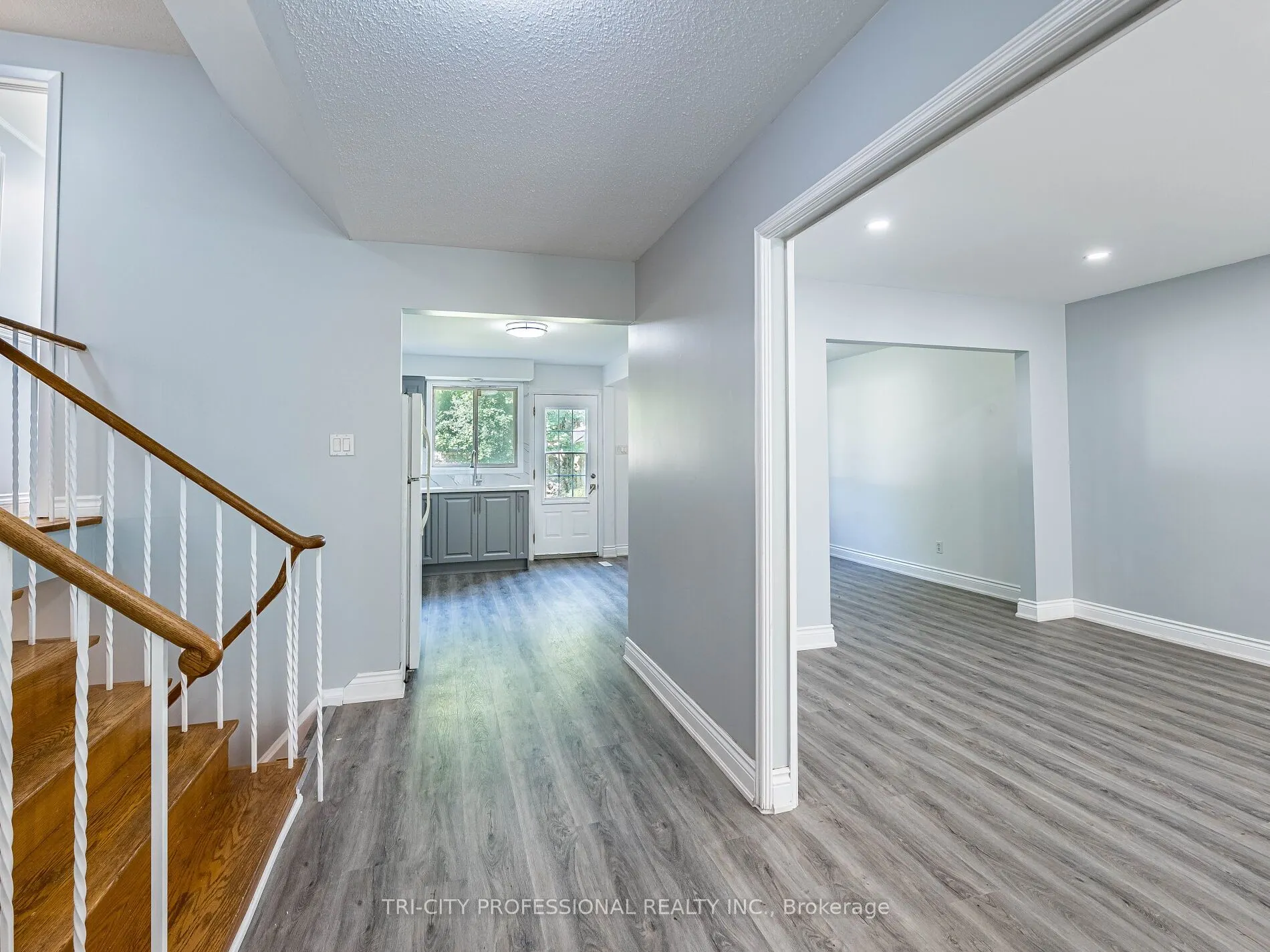 172 Mountainview Road S