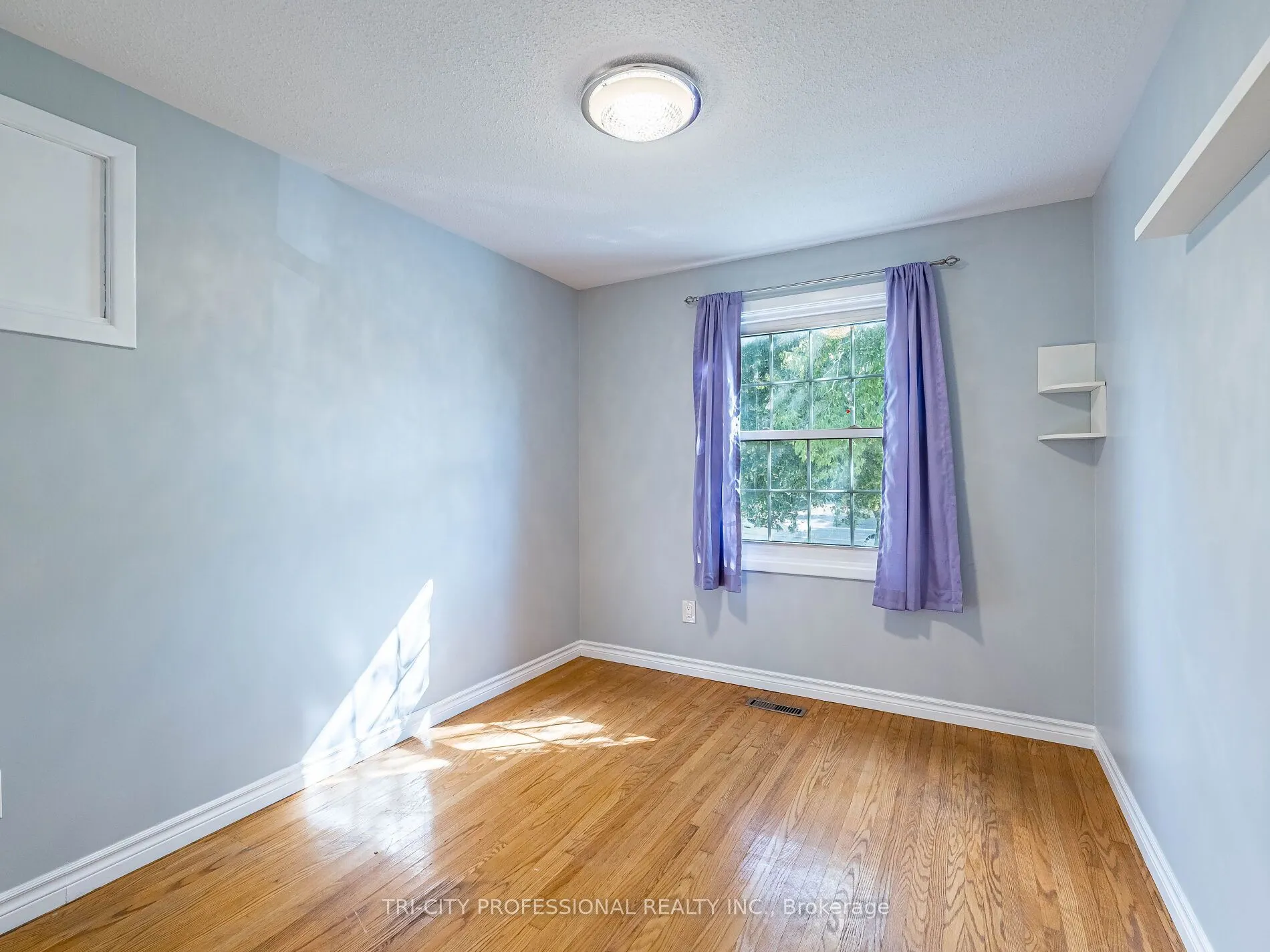 172 Mountainview Road S