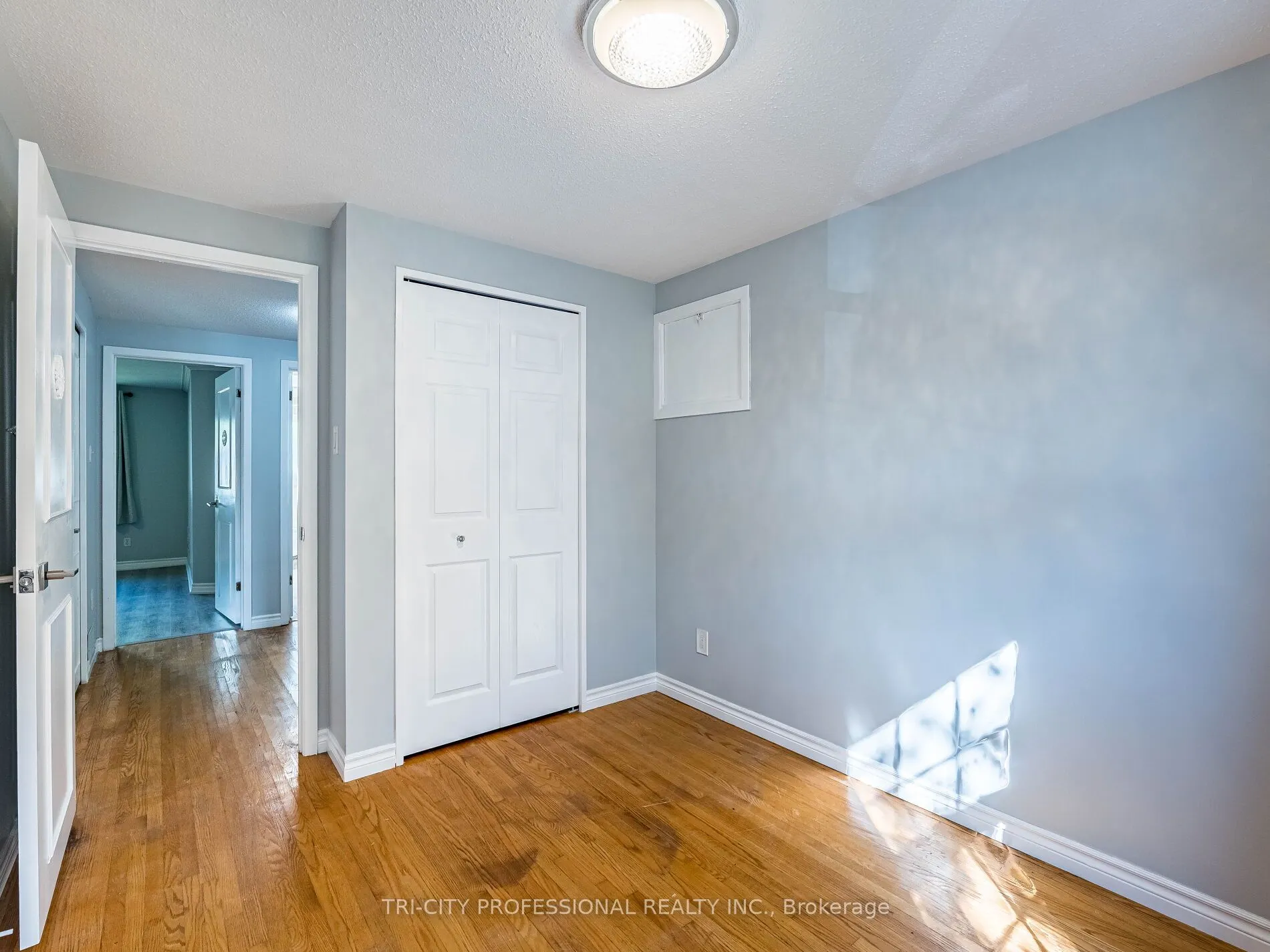 172 Mountainview Road S