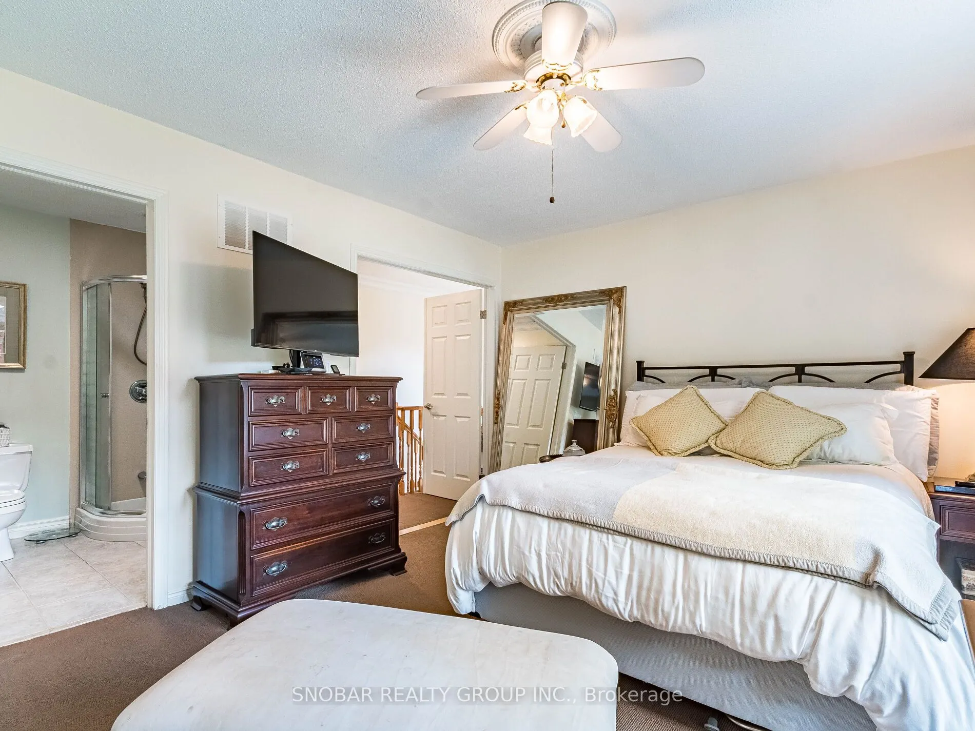 1100 Queen Street W, #2