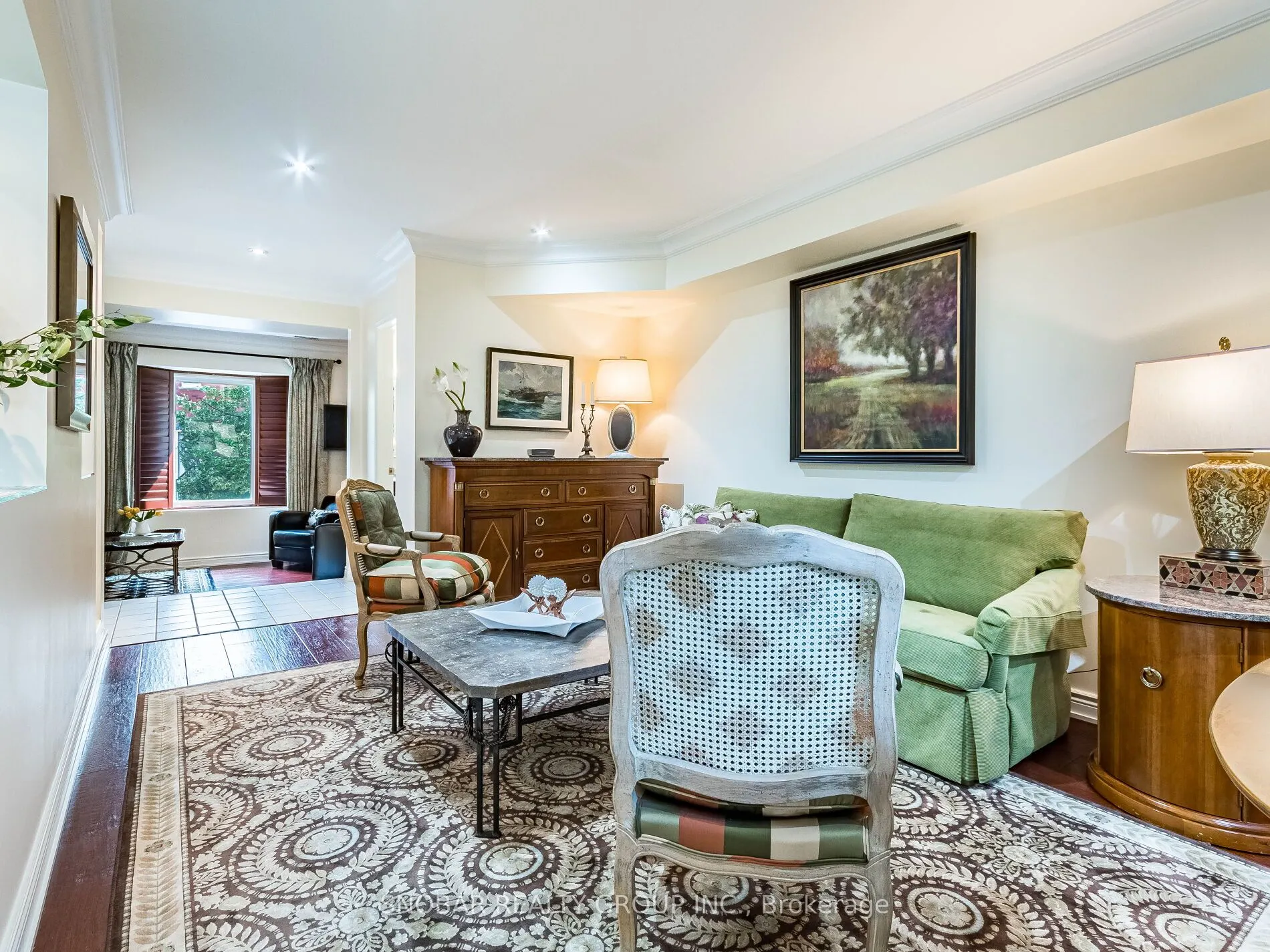 1100 Queen Street W, #2