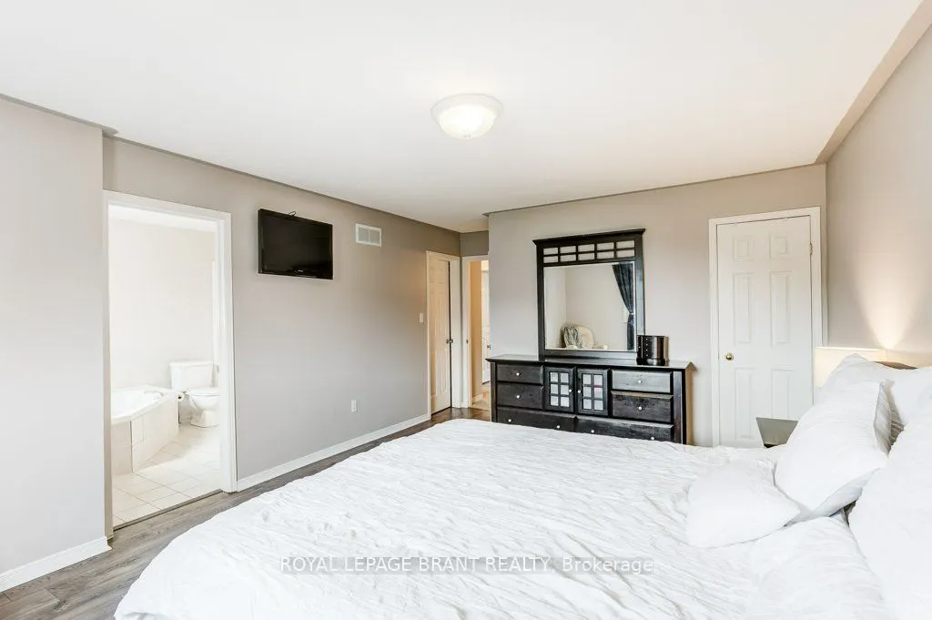 4102 Foxwood Drive