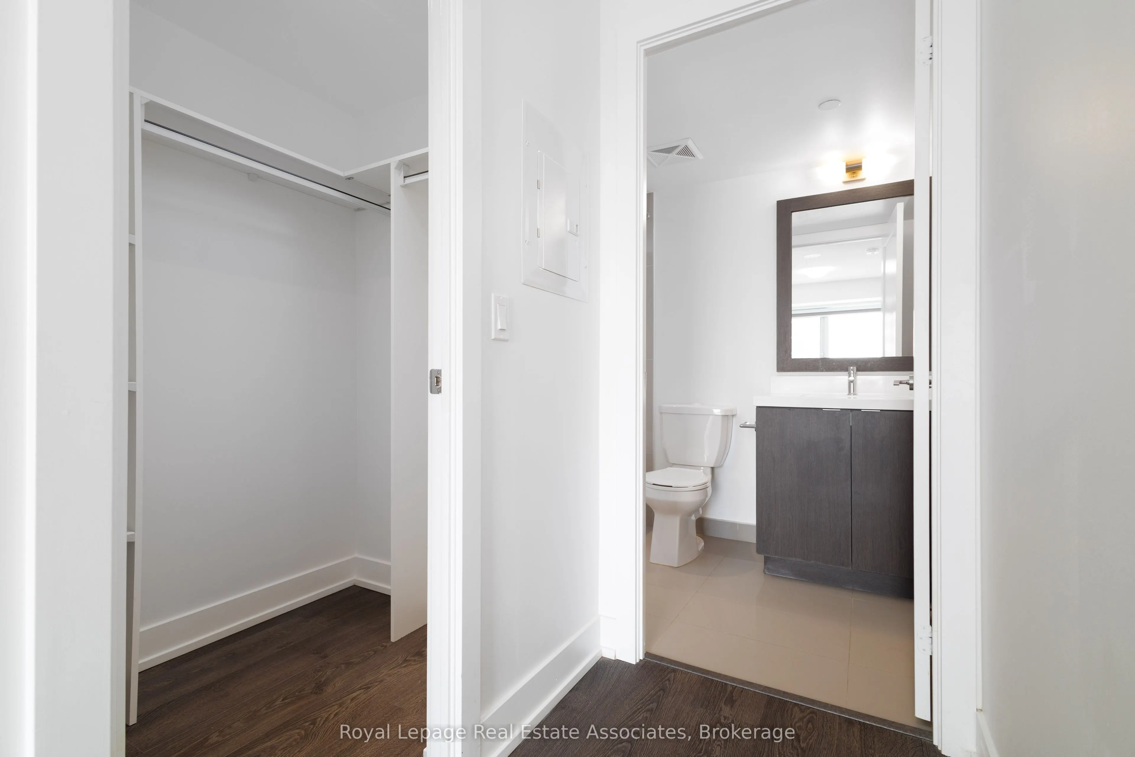 7 Mabelle Avenue, #1602
