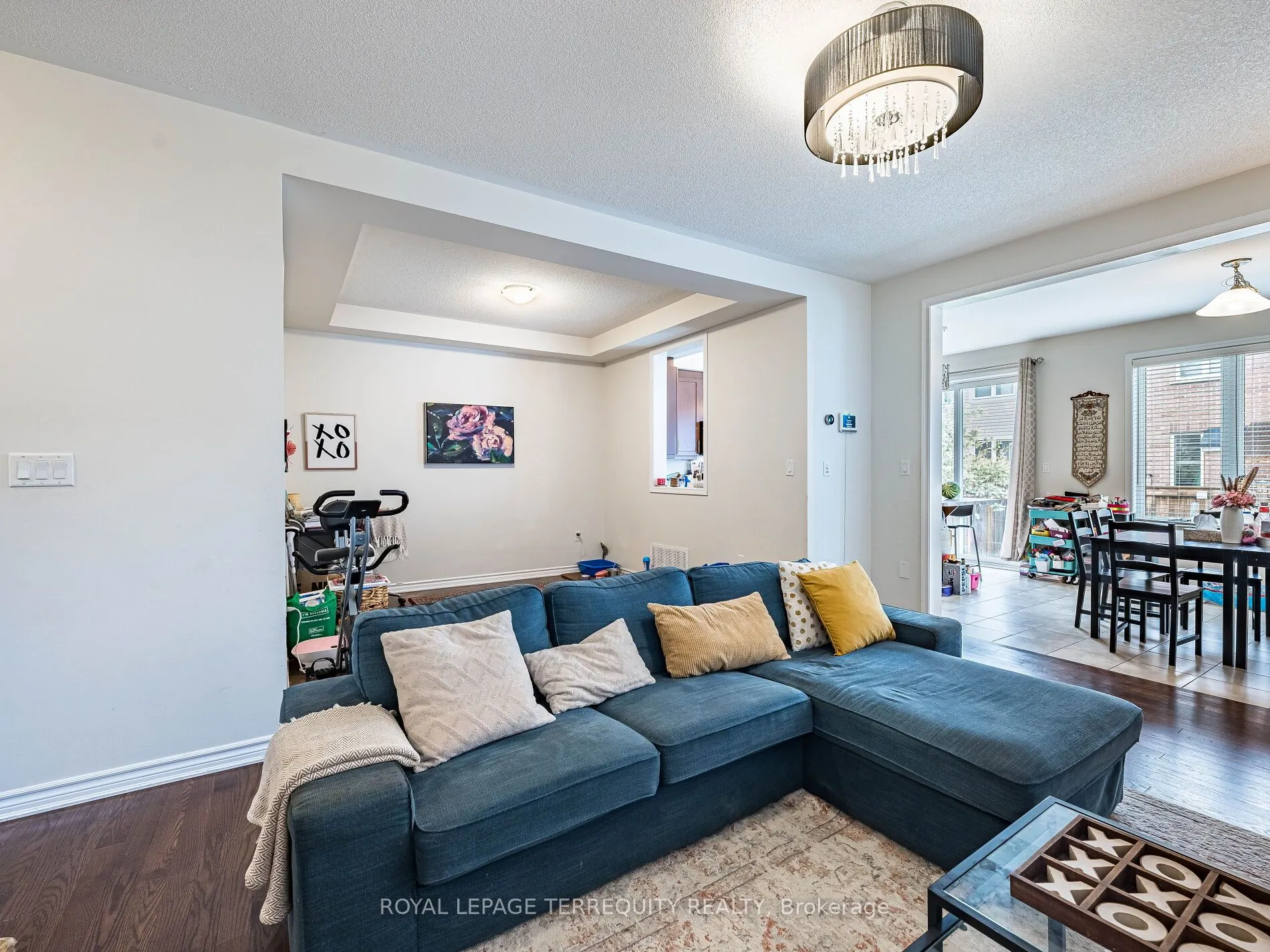 903 Penson Crescent