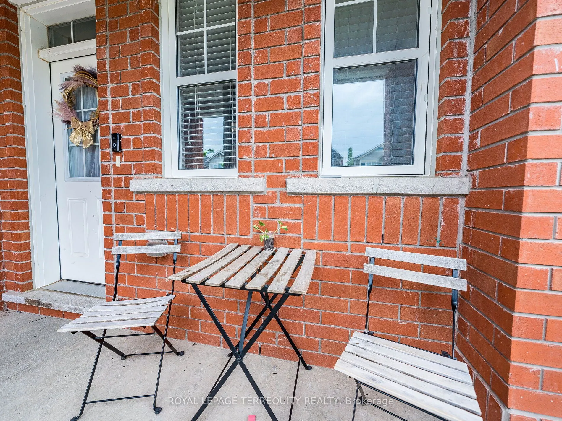 903 Penson Crescent
