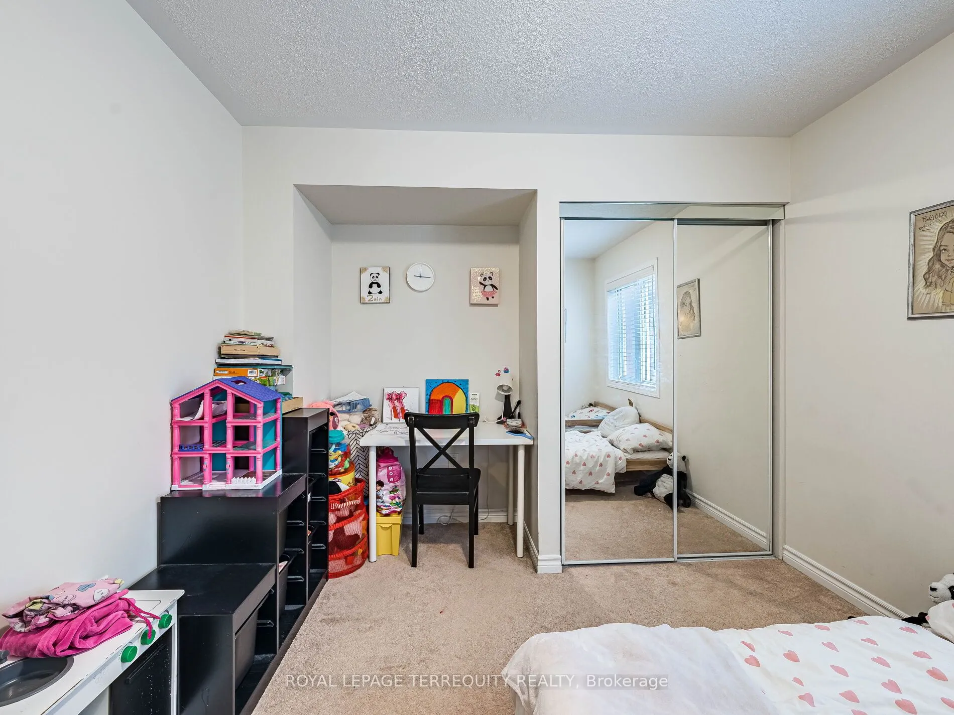 903 Penson Crescent