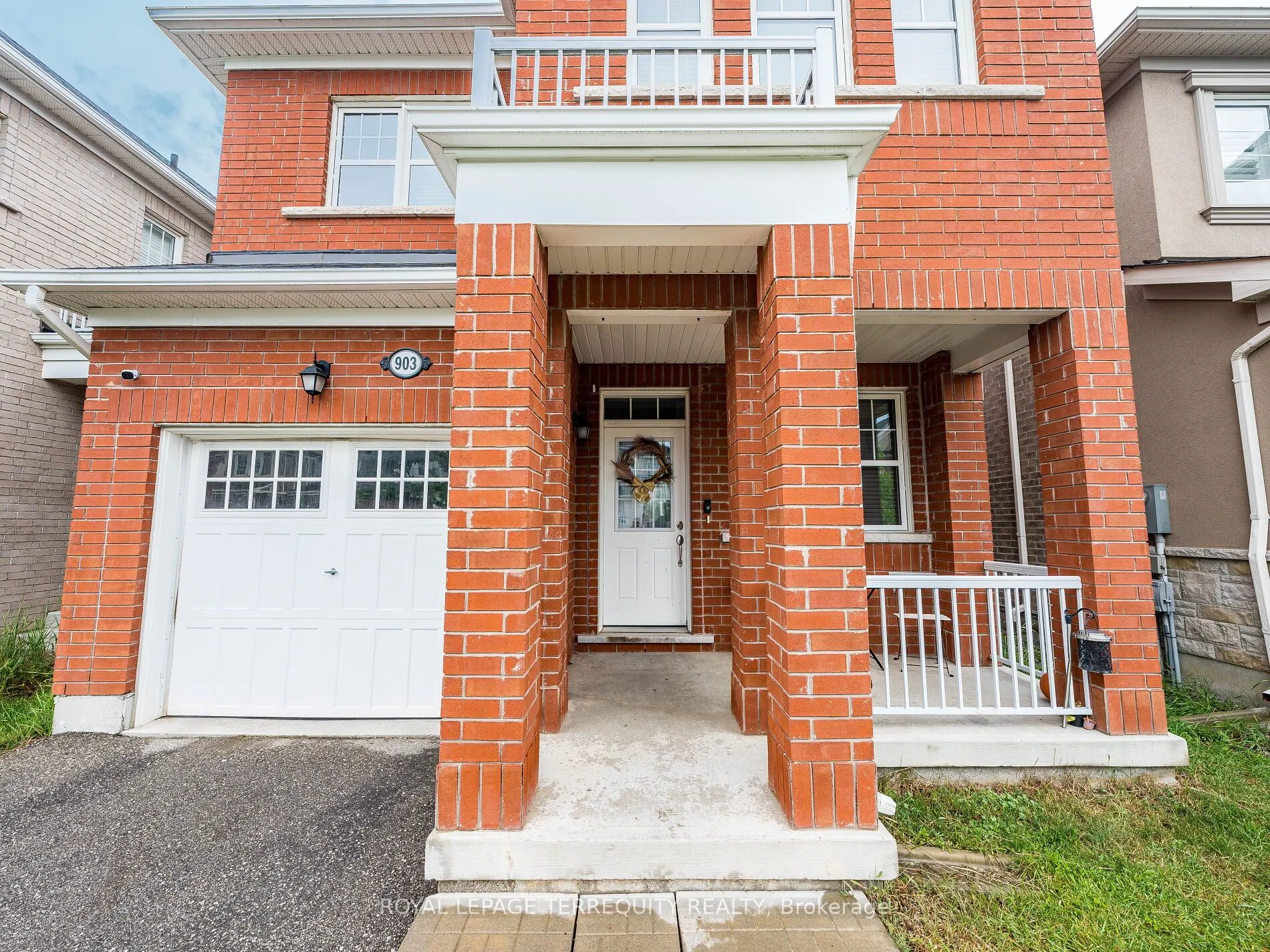 903 Penson Crescent