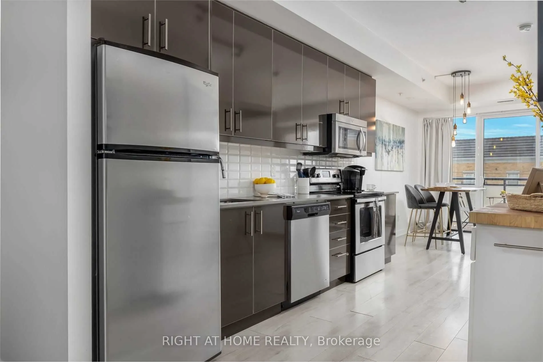 760 The Queensway, #410
