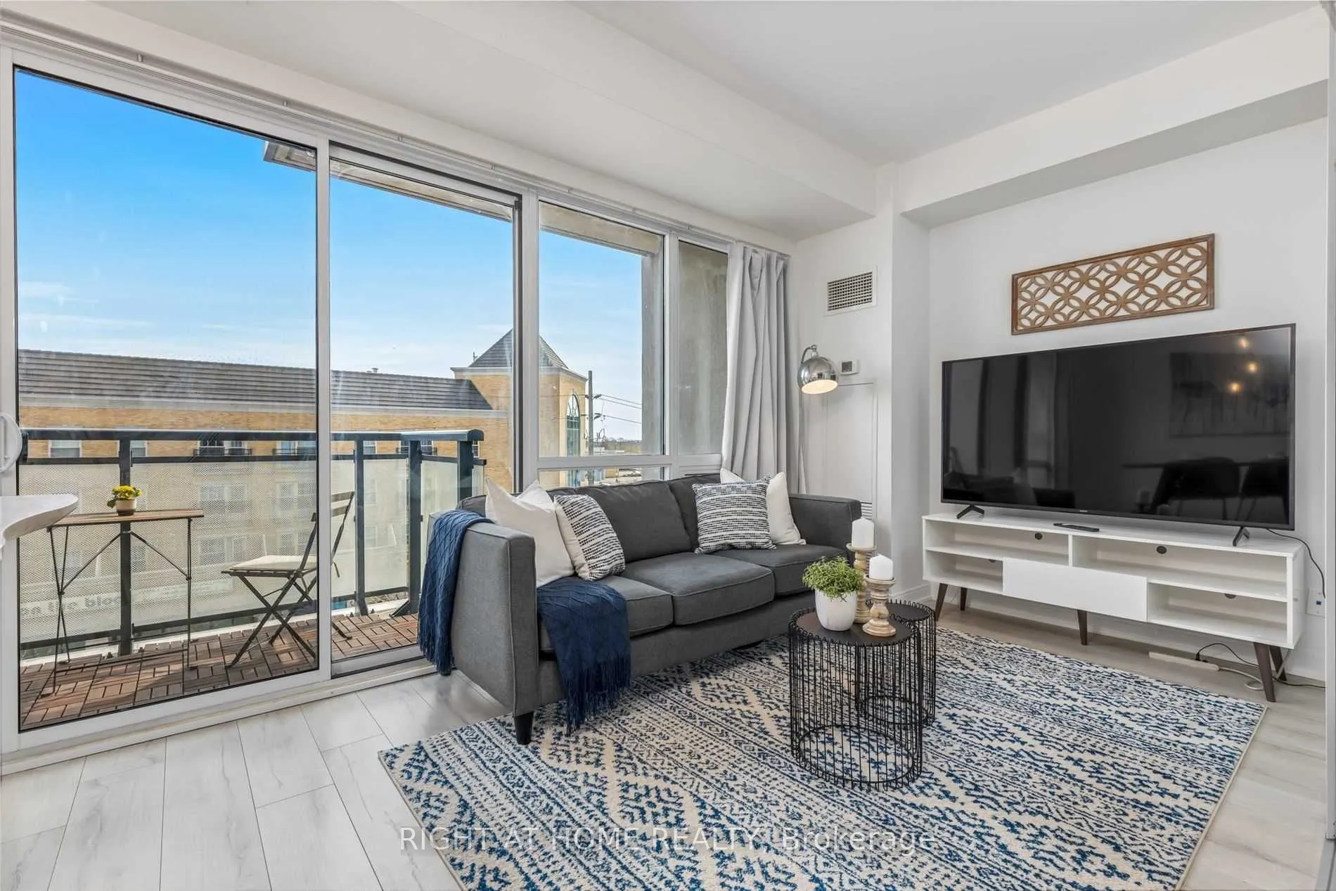 760 The Queensway, #410