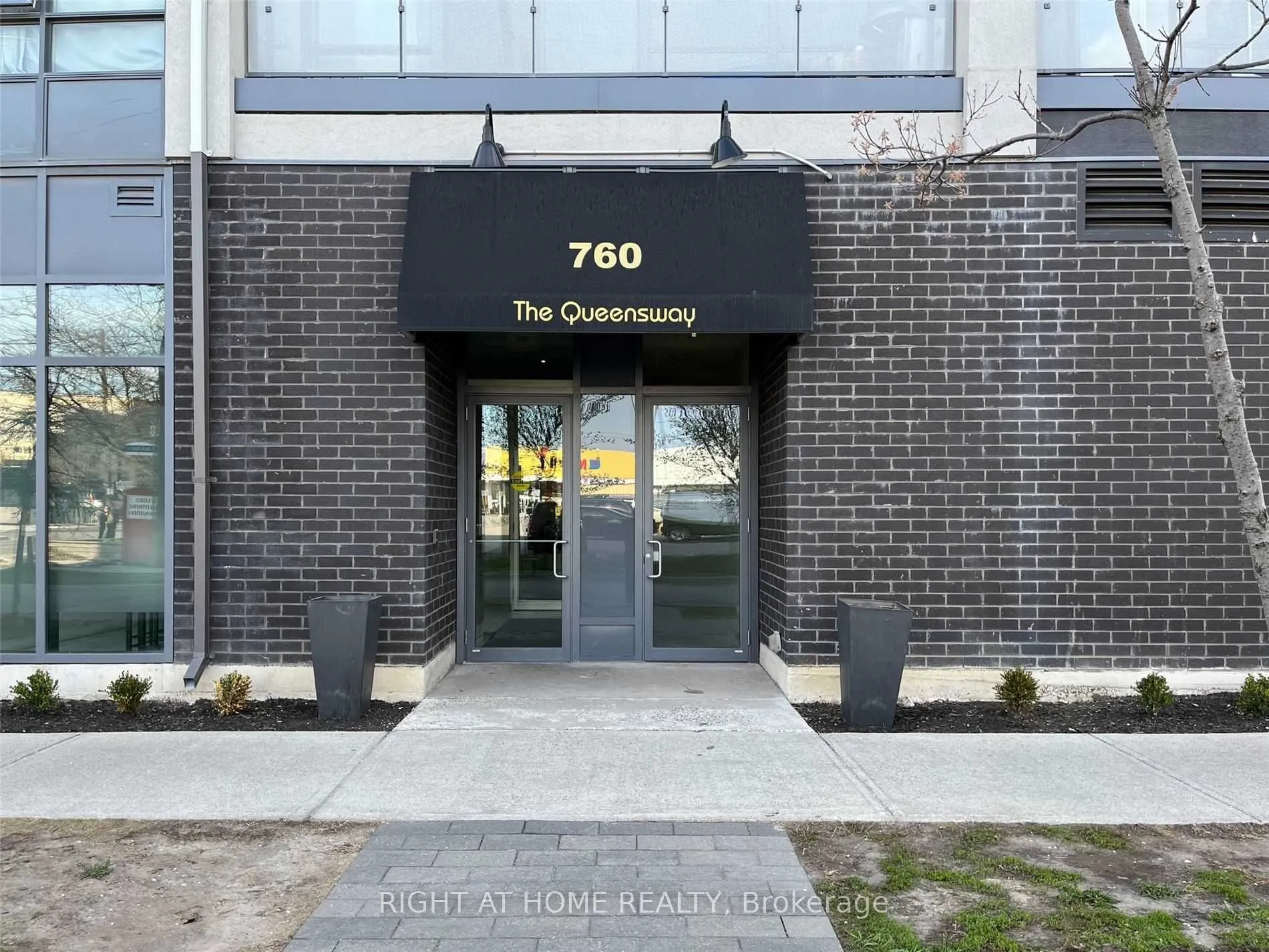 760 The Queensway, #410