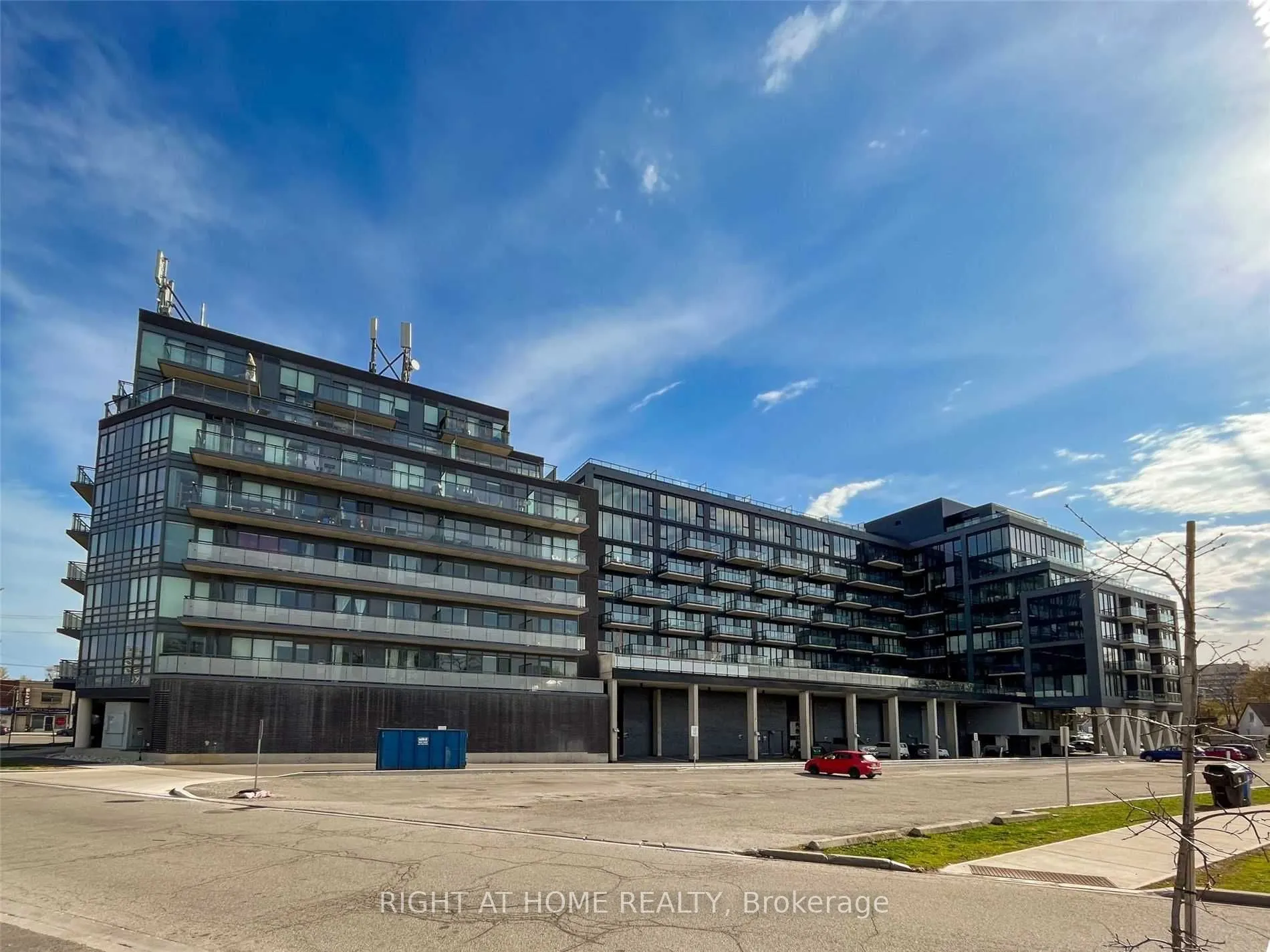760 The Queensway, #410
