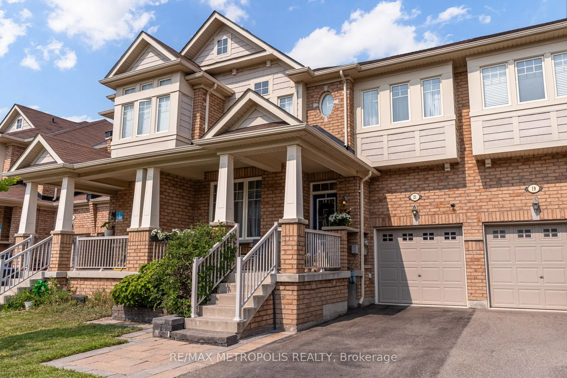 21 Sky Harbour Drive