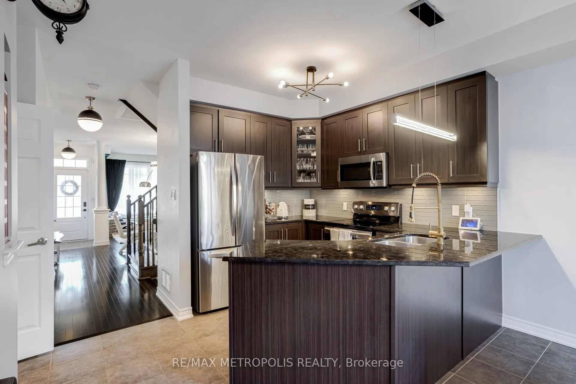 21 Sky Harbour Drive