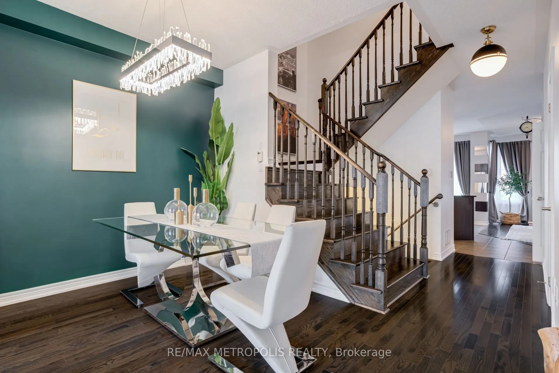 21 Sky Harbour Drive