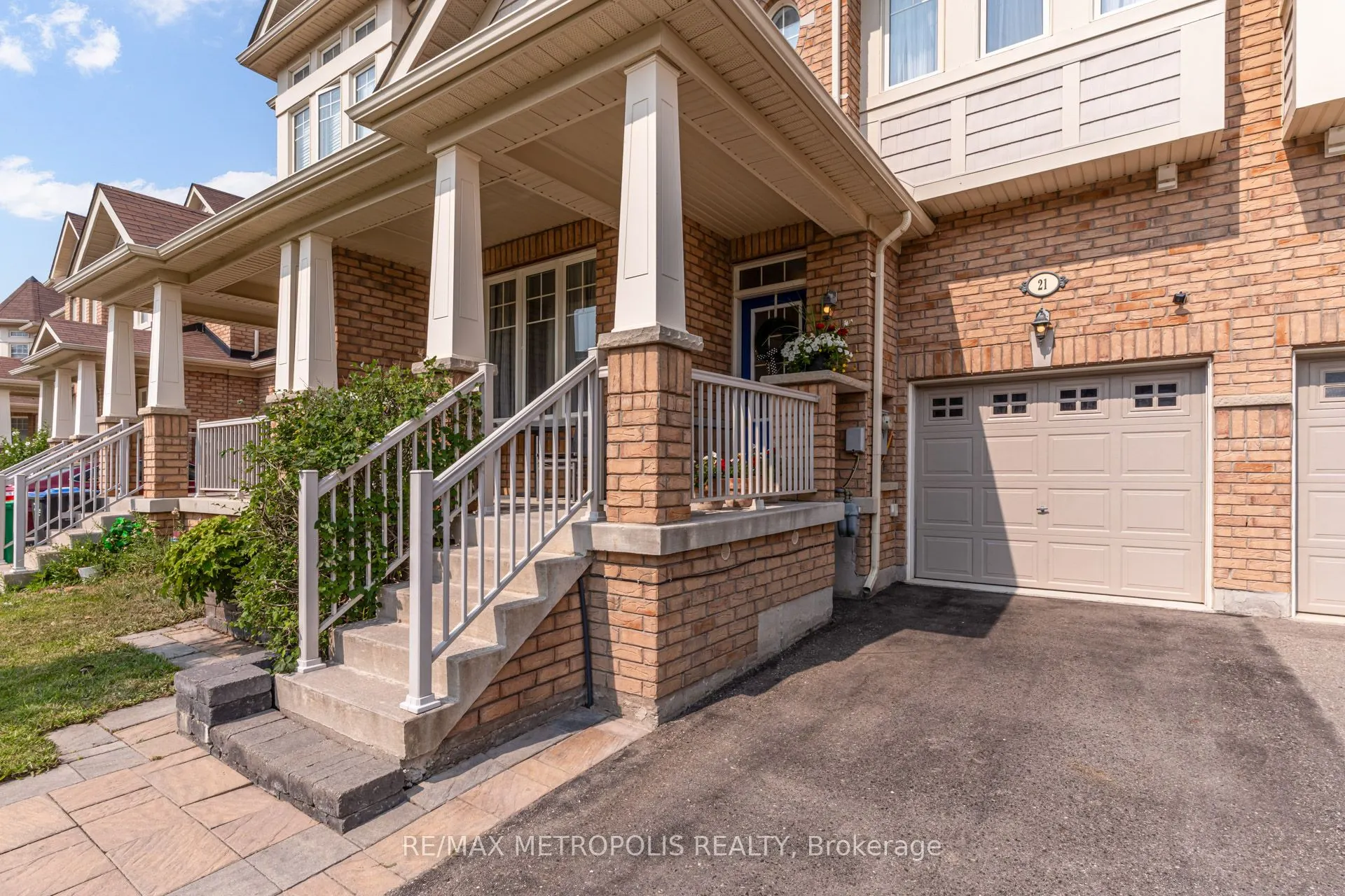 21 Sky Harbour Drive