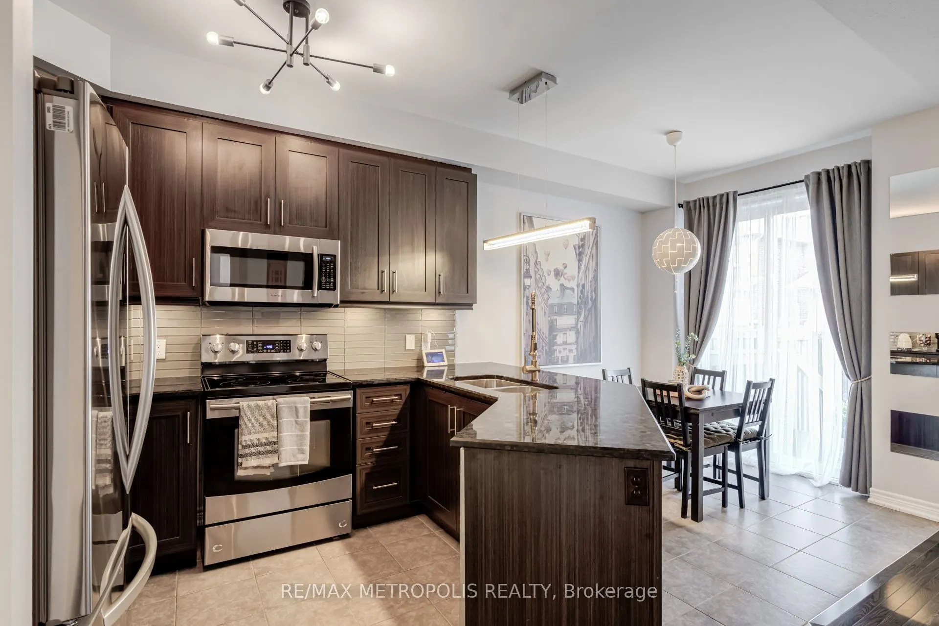 21 Sky Harbour Drive