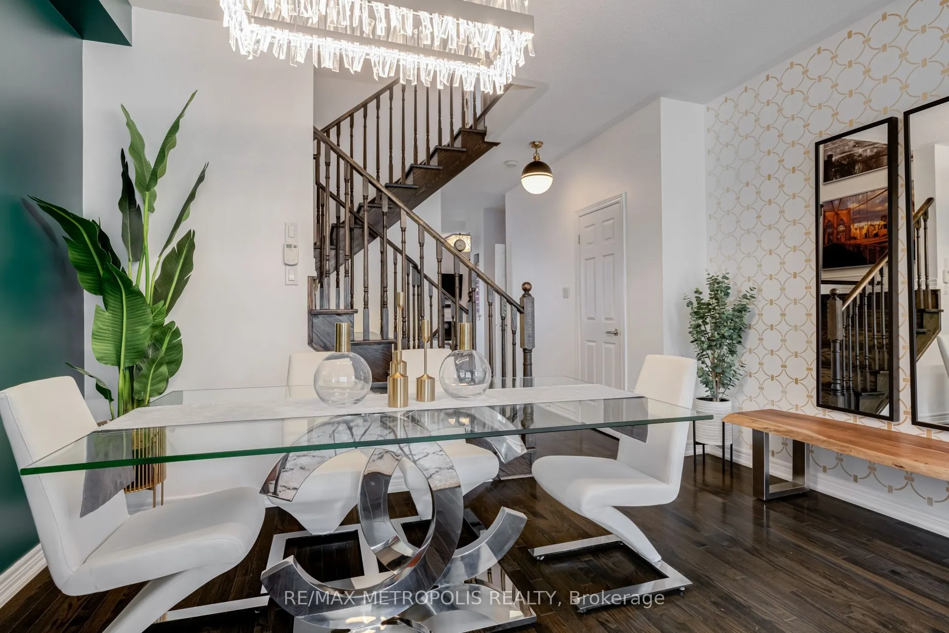 21 Sky Harbour Drive