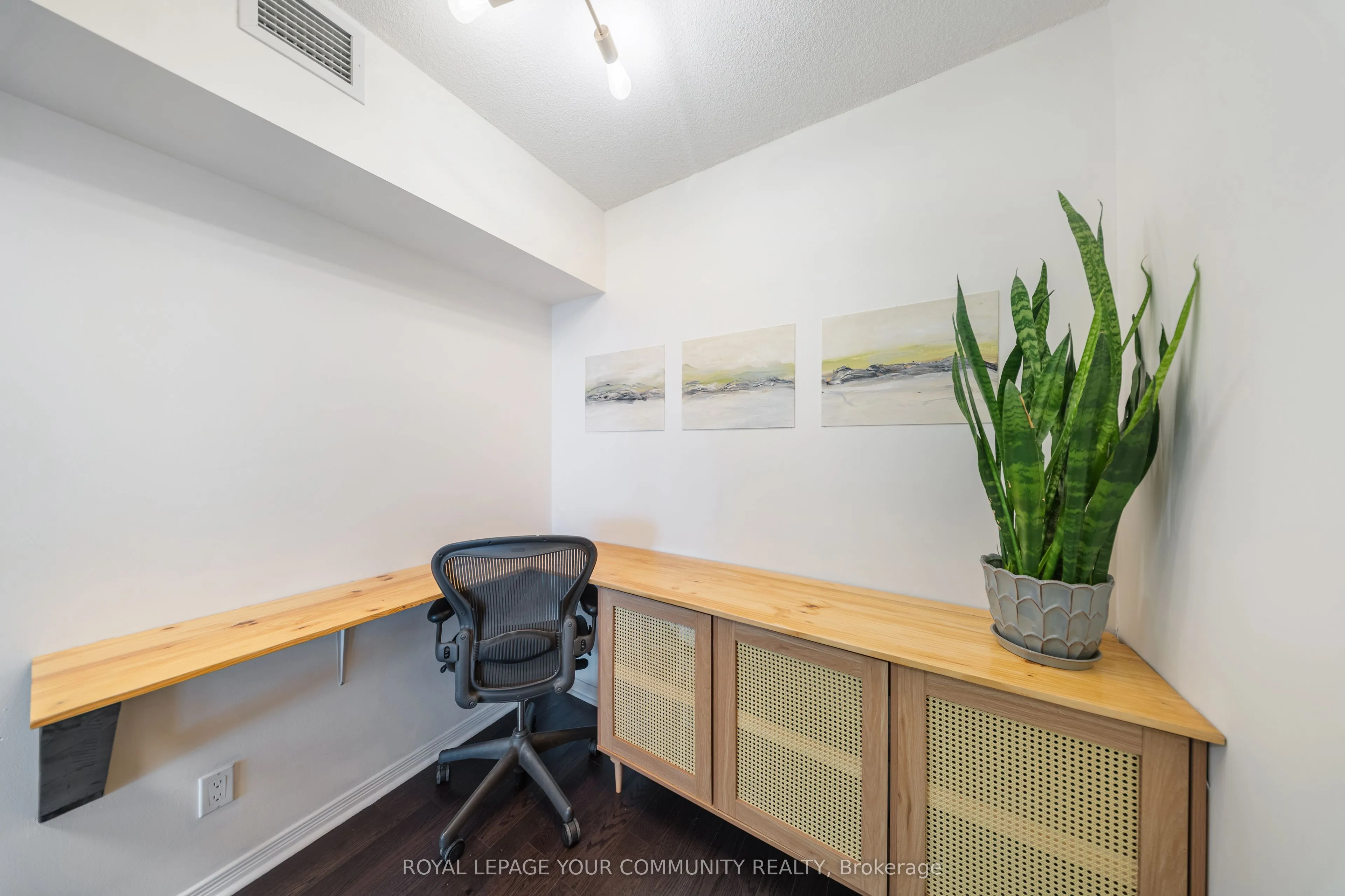 15 Legion Road, #2101
