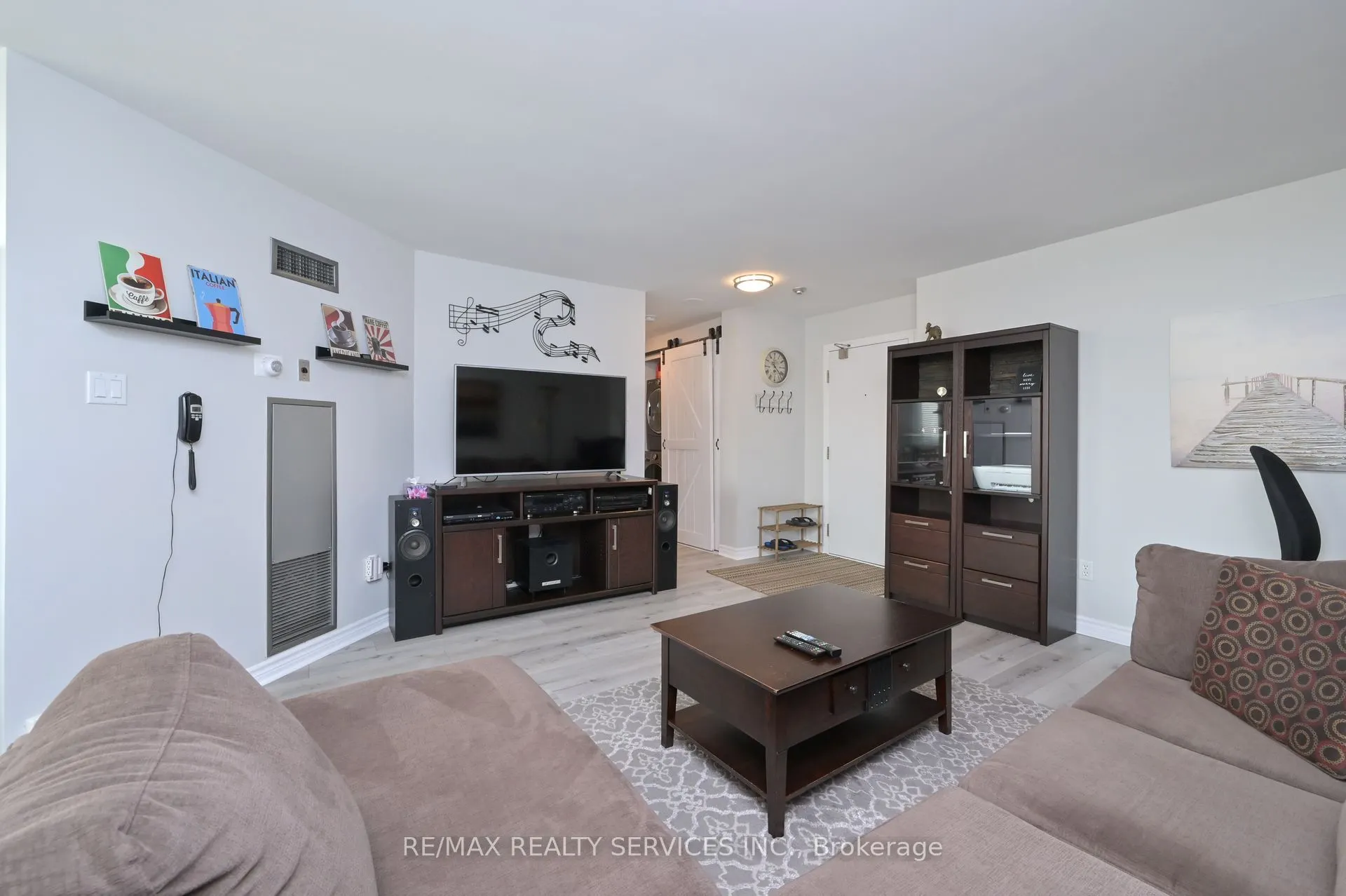 10 Laurelcrest Street, ##1210