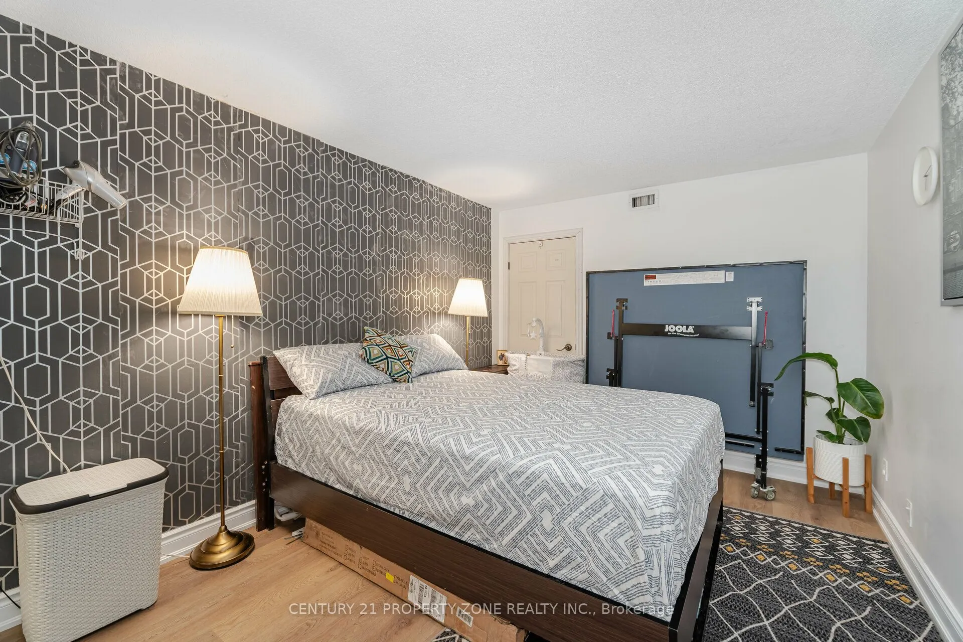 25 Agnes Street, #1102