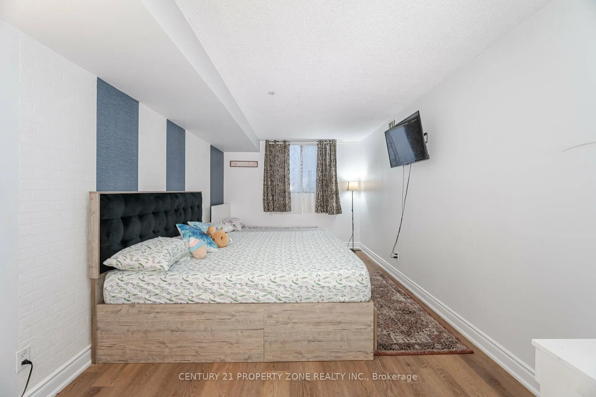 25 Agnes Street, #1102