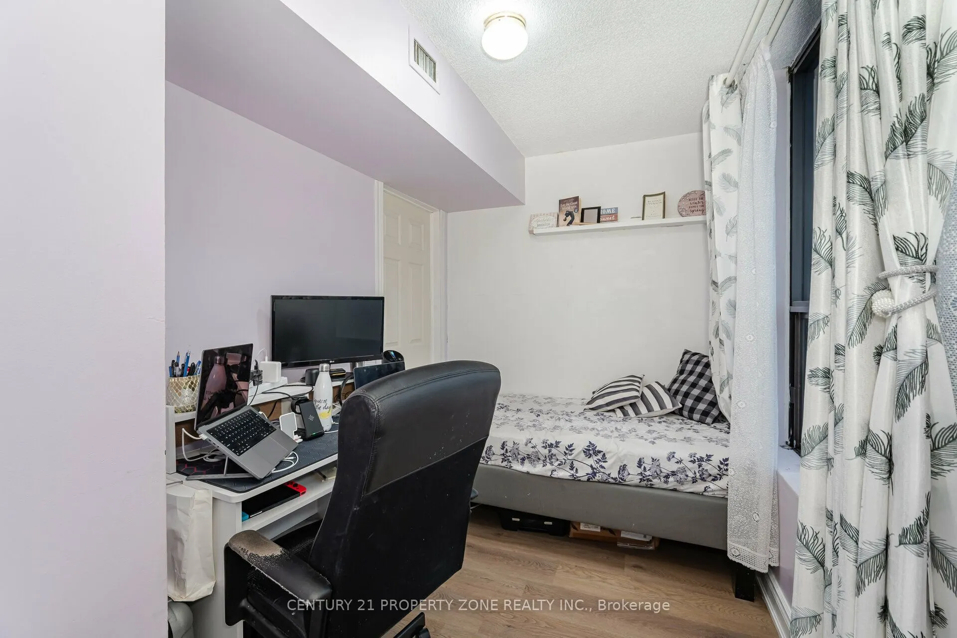 25 Agnes Street, #1102