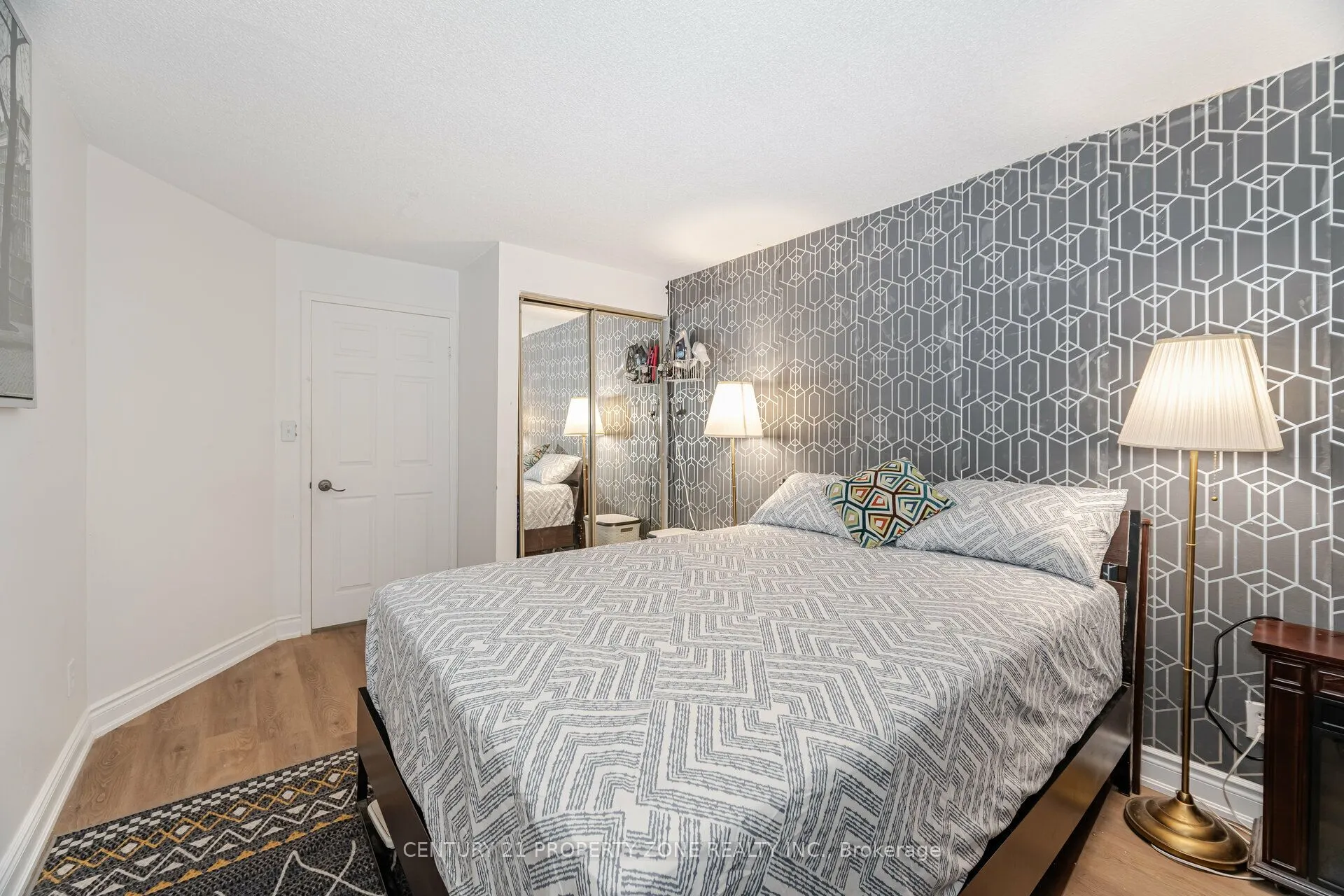 25 Agnes Street, #1102