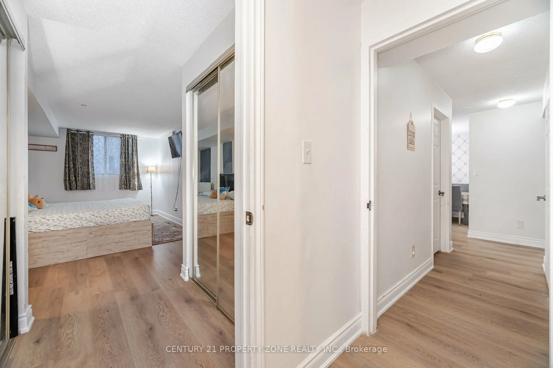25 Agnes Street, #1102