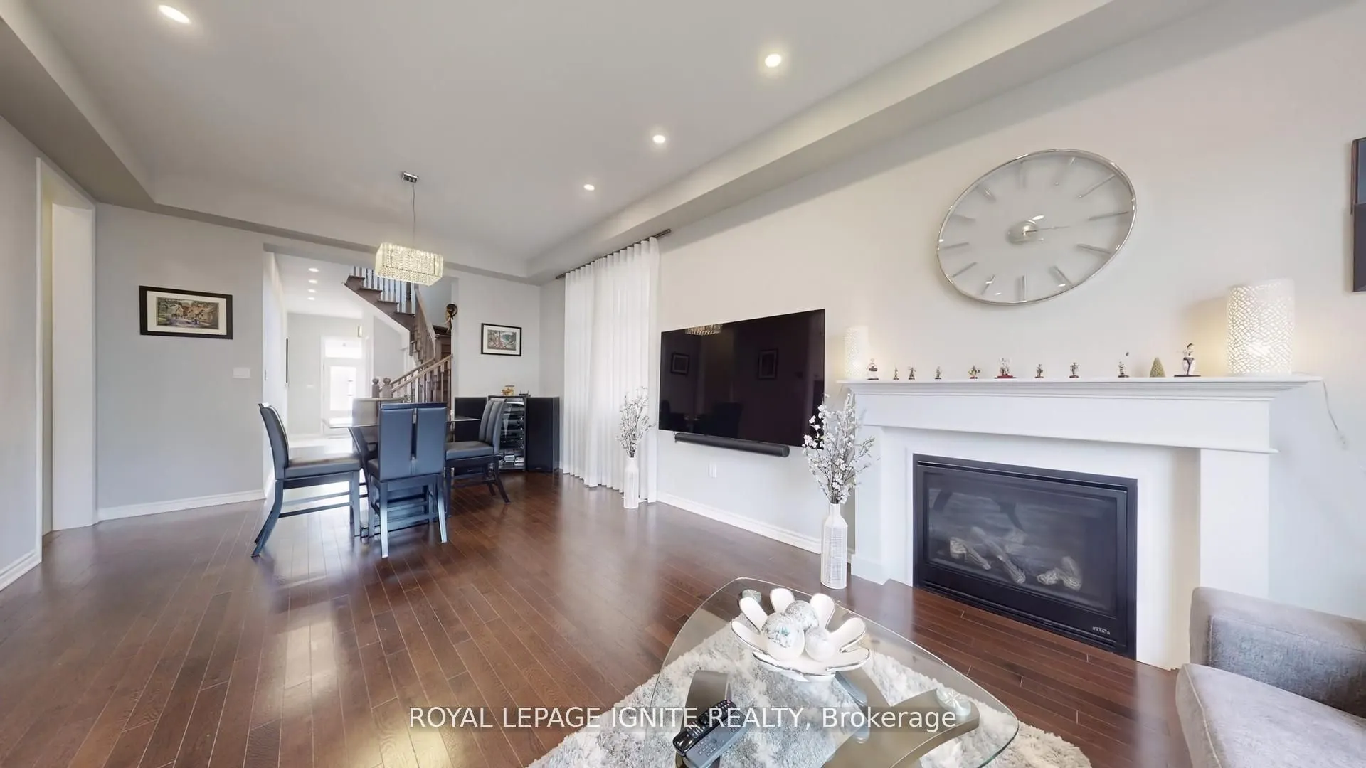 546 Kennedy Circle W