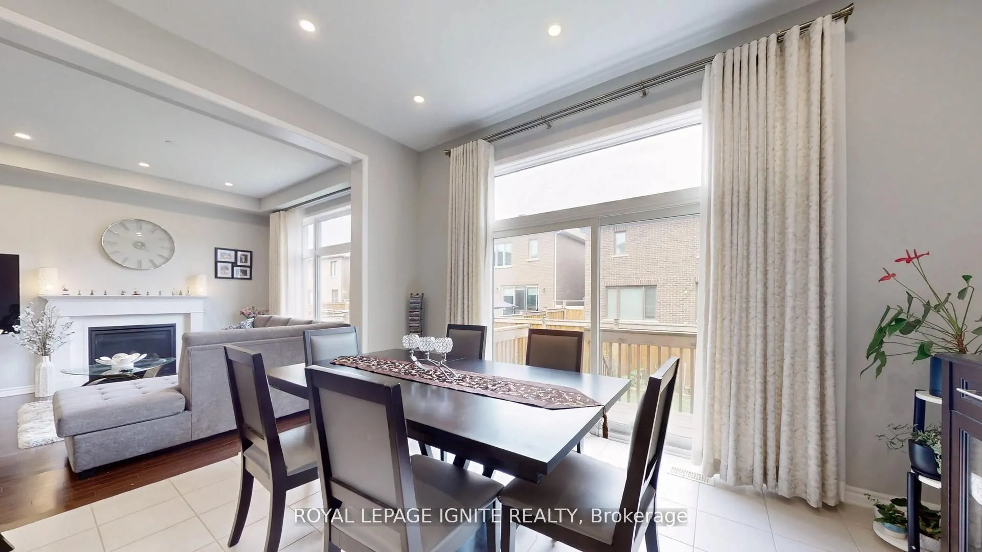 546 Kennedy Circle W