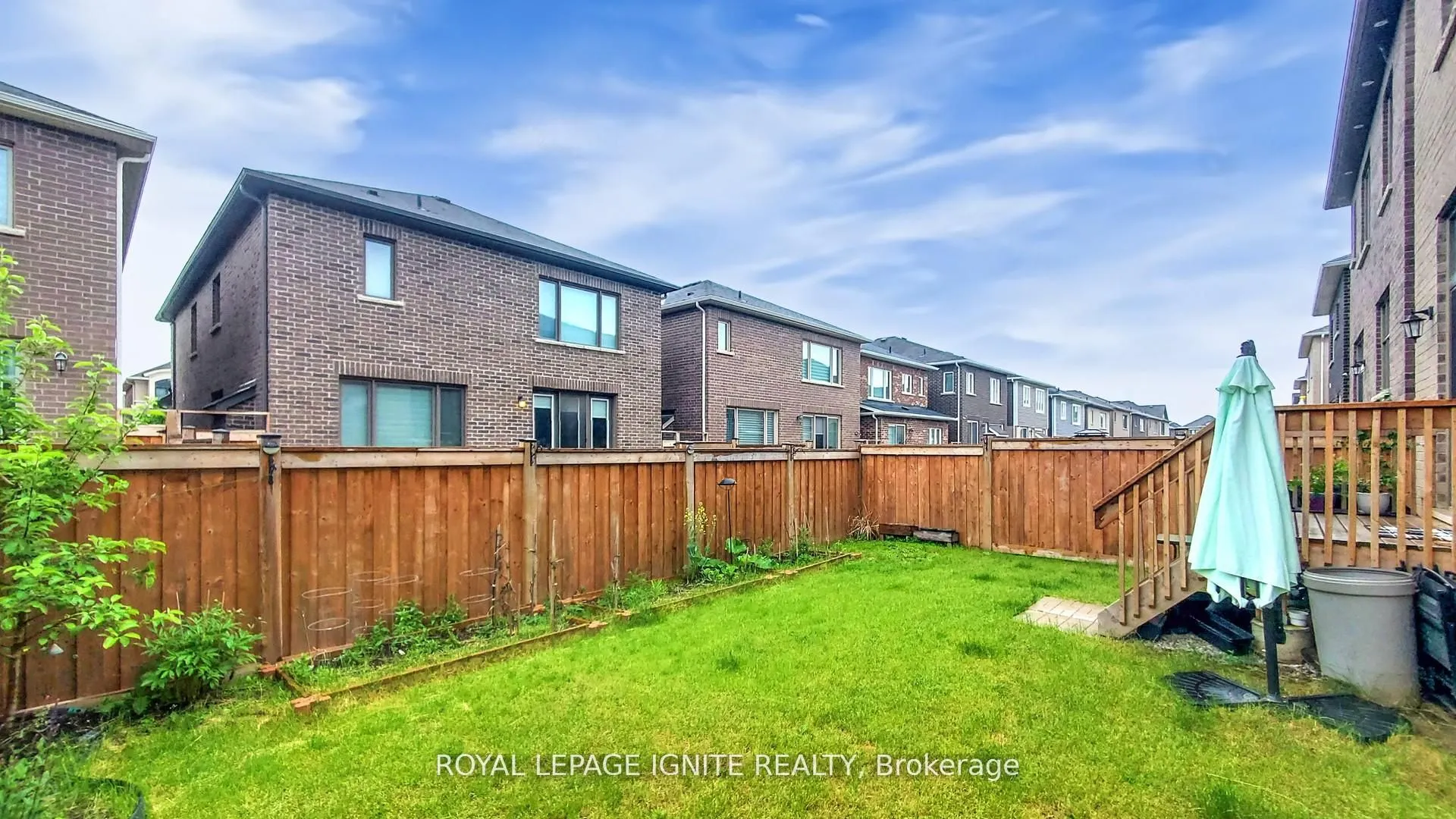 546 Kennedy Circle W