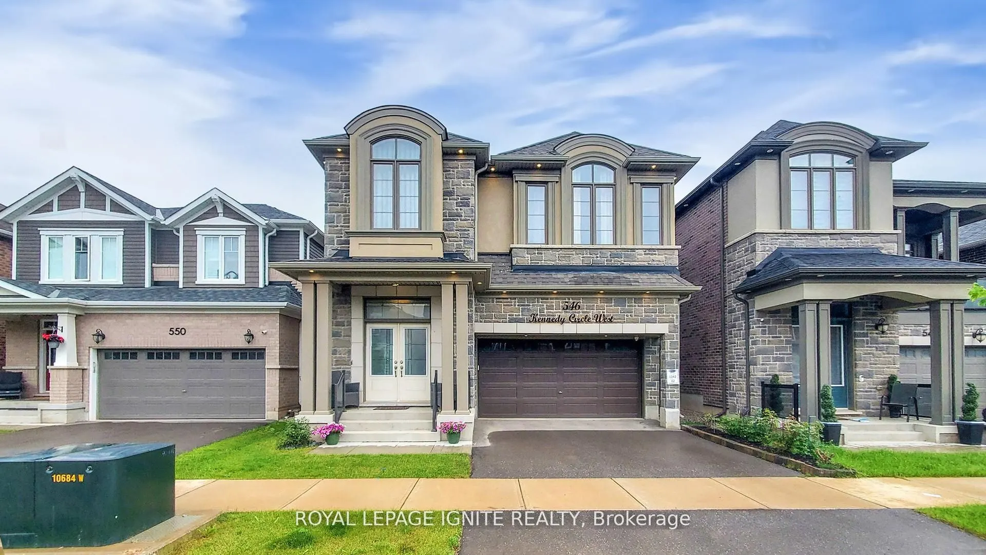 546 Kennedy Circle W