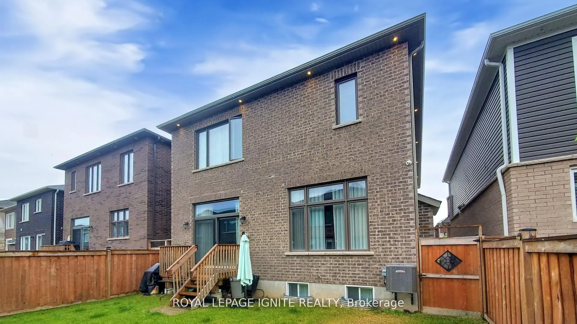 546 Kennedy Circle W
