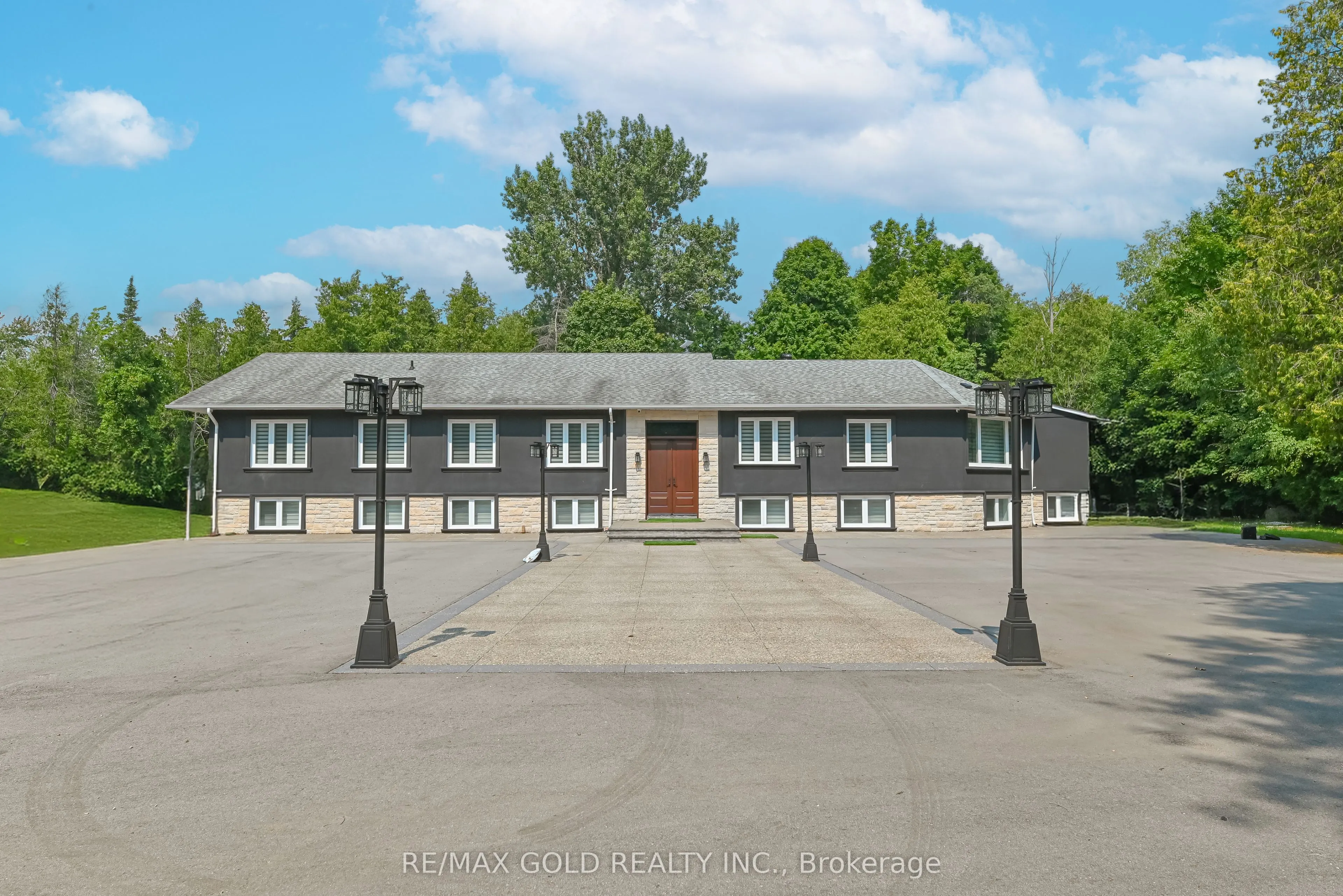 12373 Highway 7
