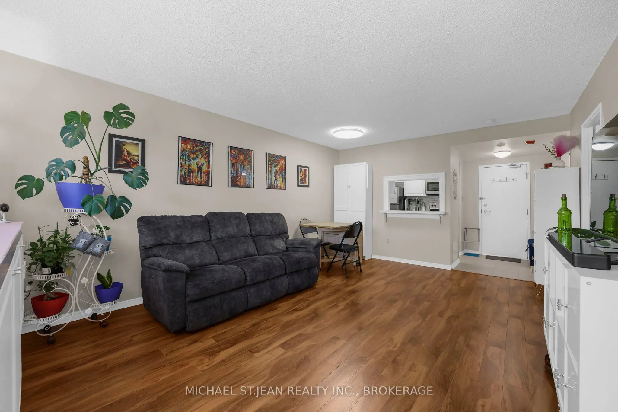 8351 McLaughlin Road S, #403