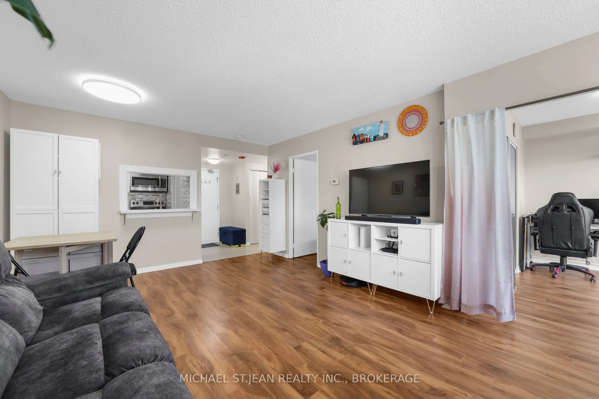 8351 McLaughlin Road S, #403