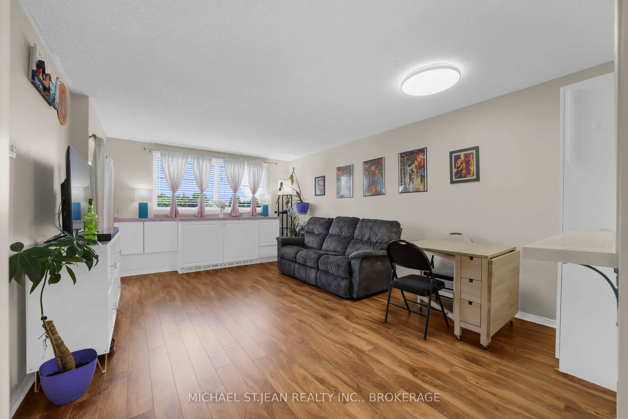 8351 McLaughlin Road S, #403