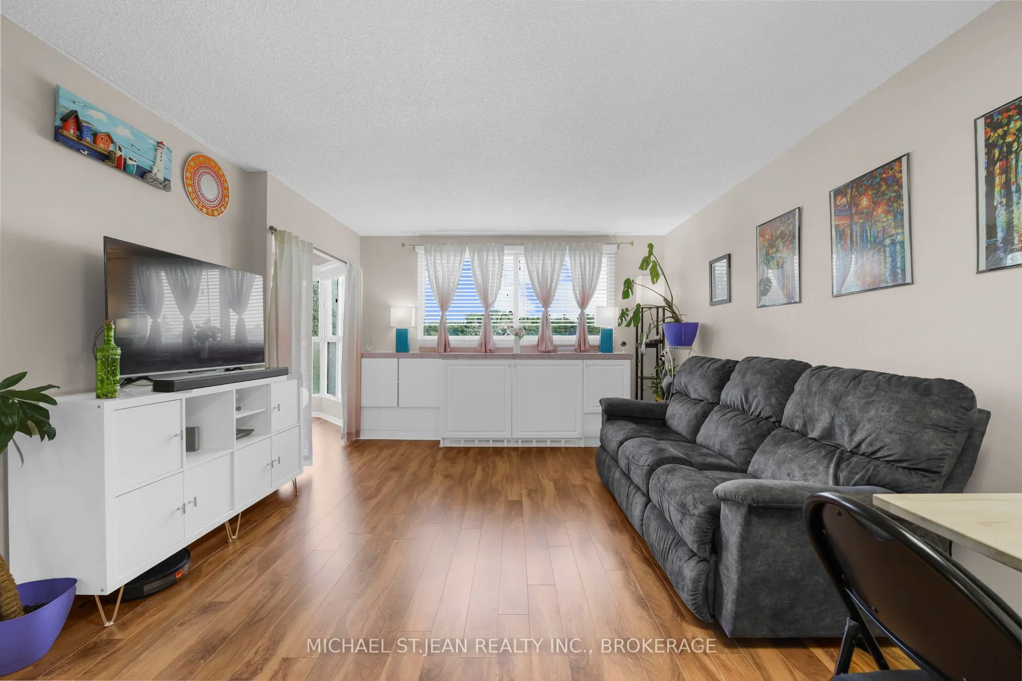 8351 McLaughlin Road S, #403