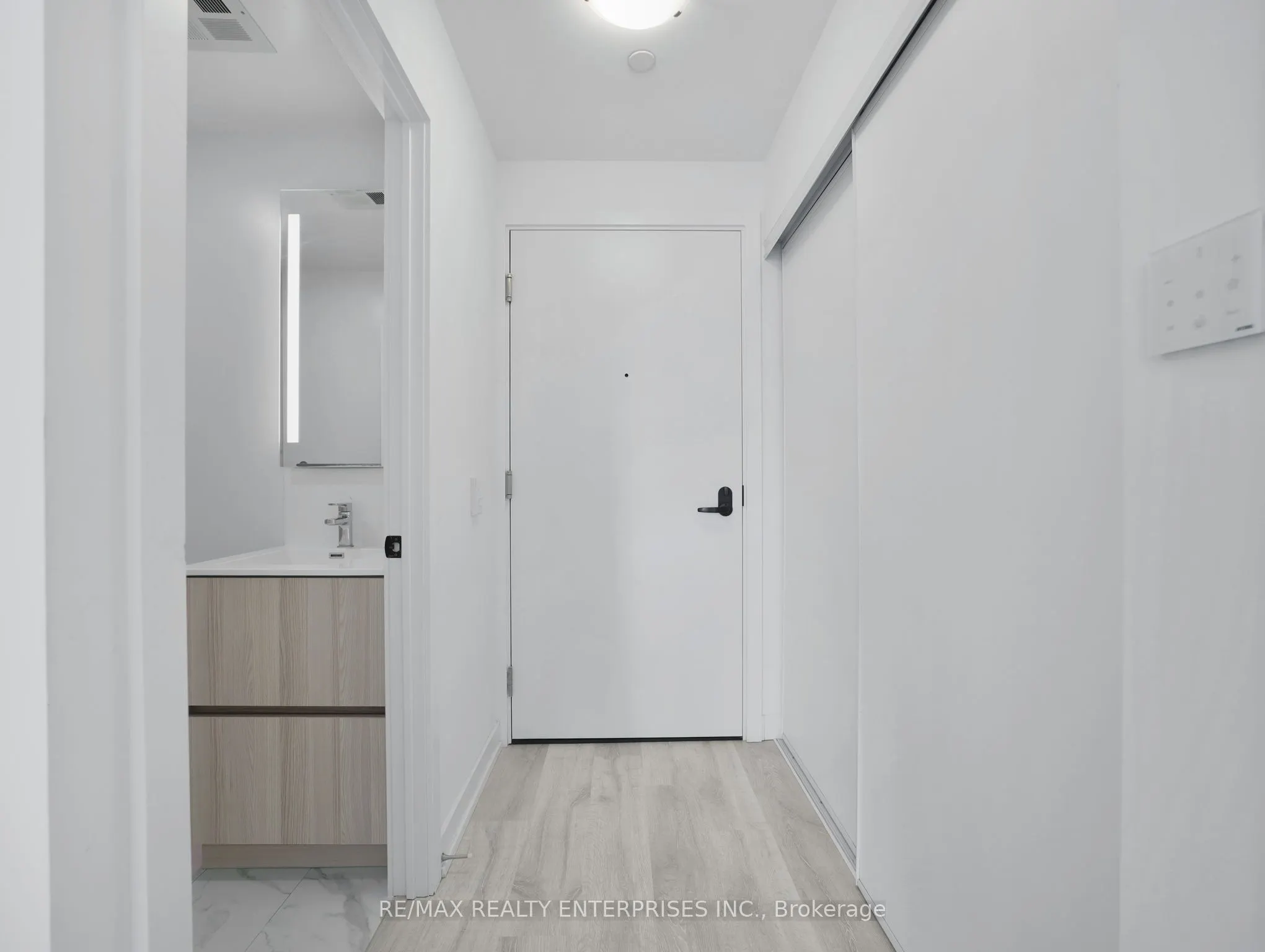 215 LAKESHORE Road W, #429