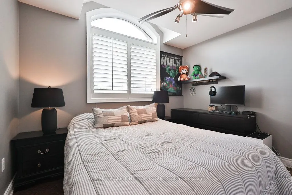4272 VIVALDI Road