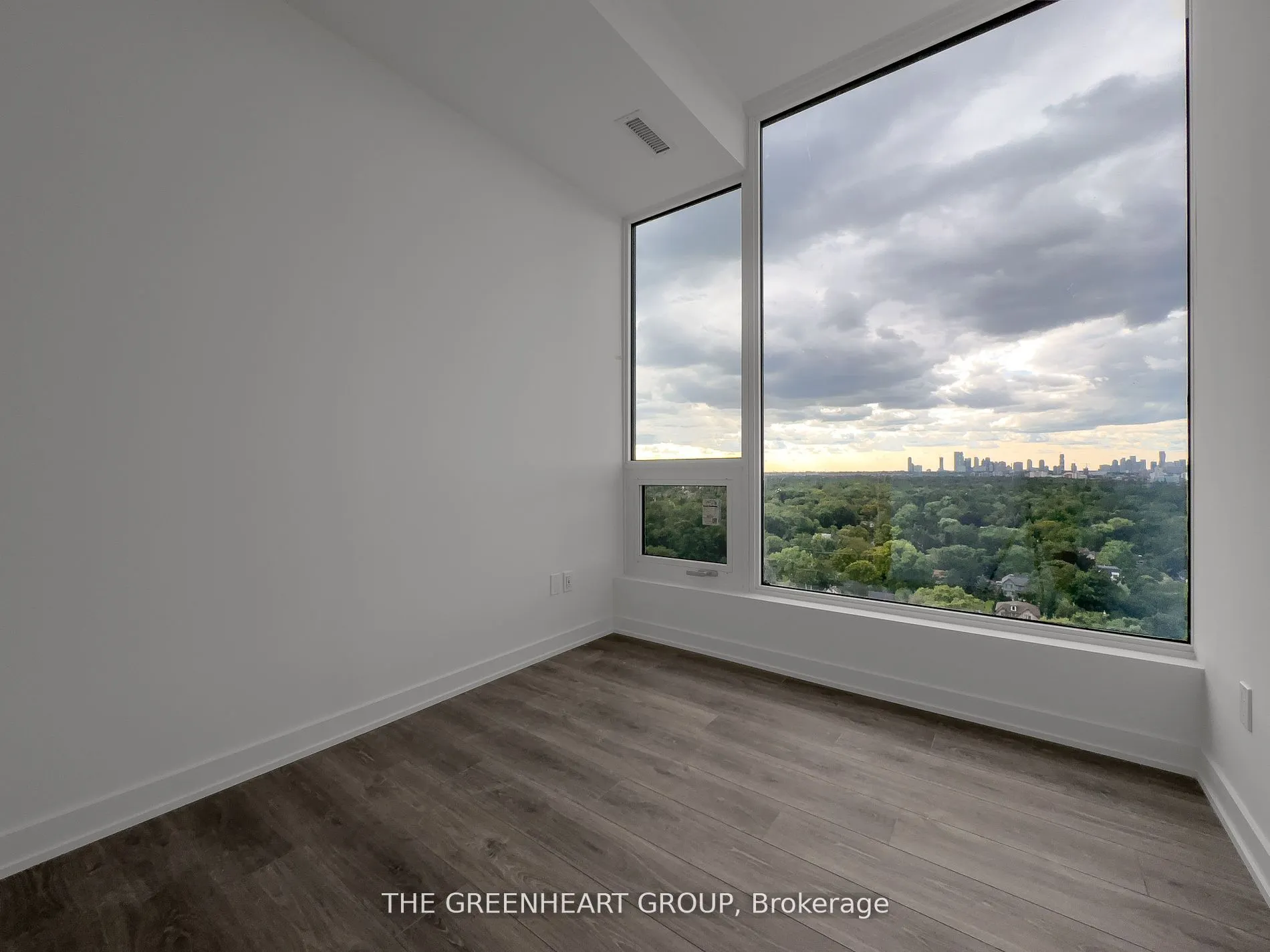 28 Ann Street, #1809