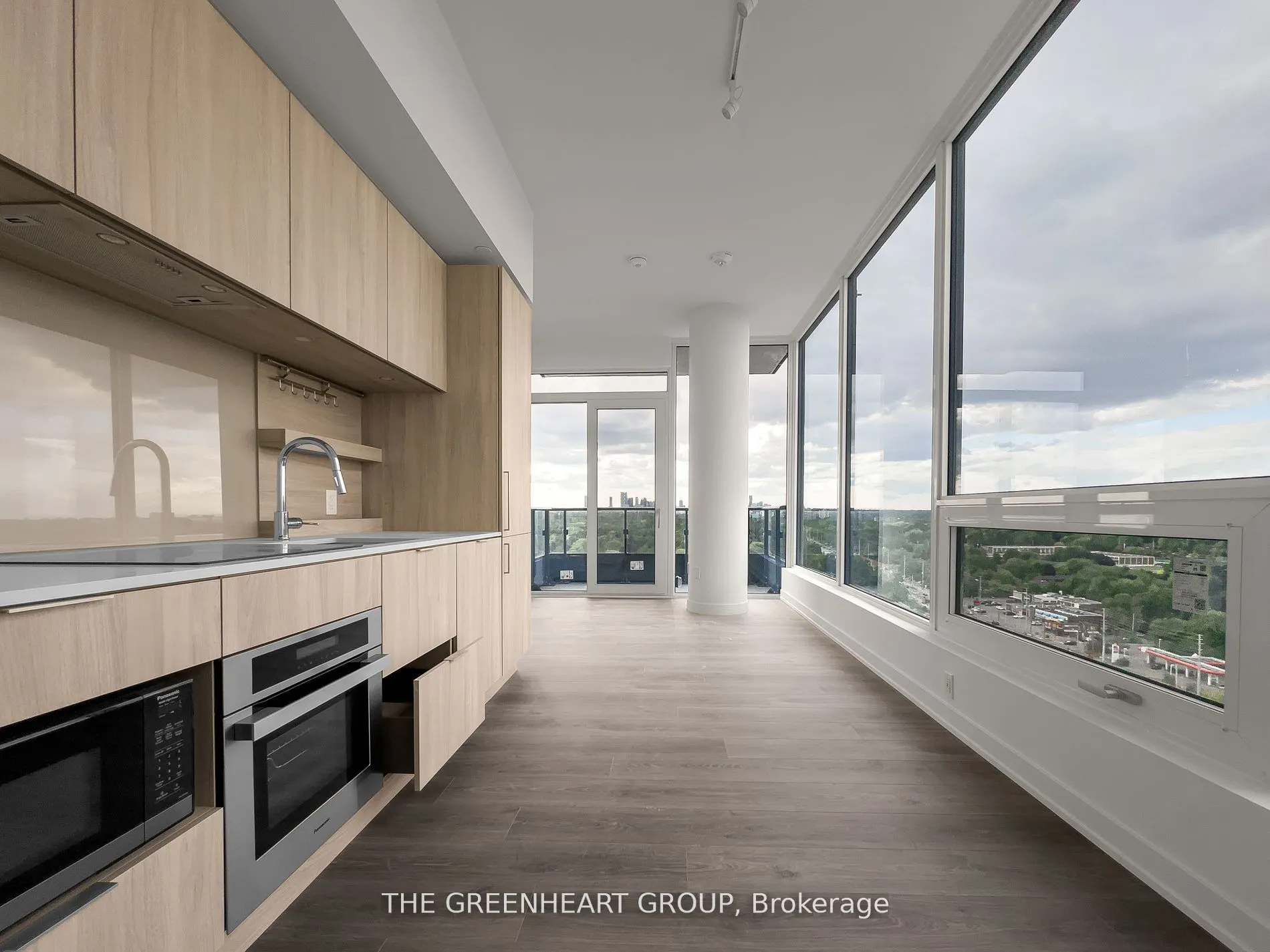 28 Ann Street, #1809
