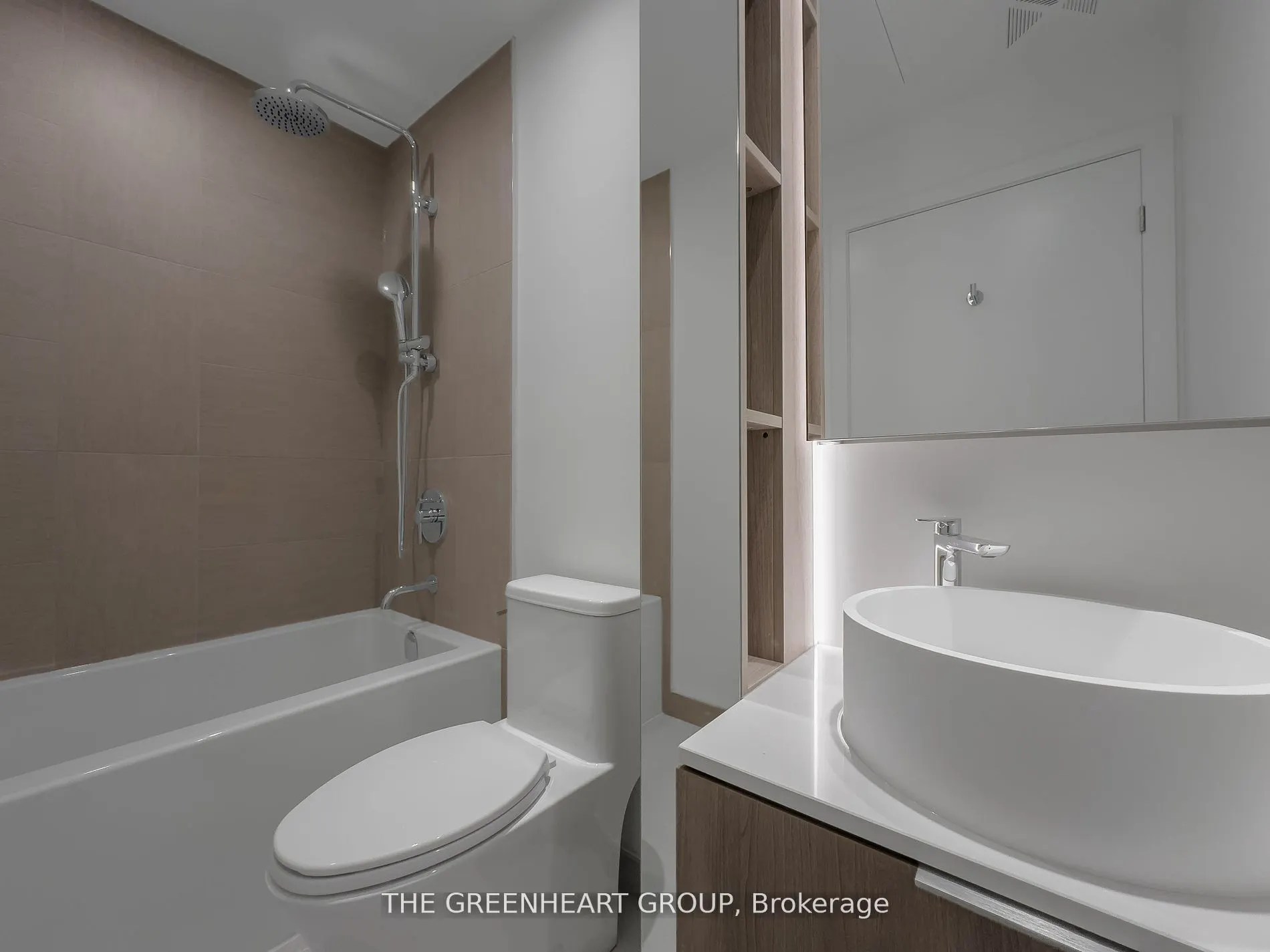 28 Ann Street, #1809