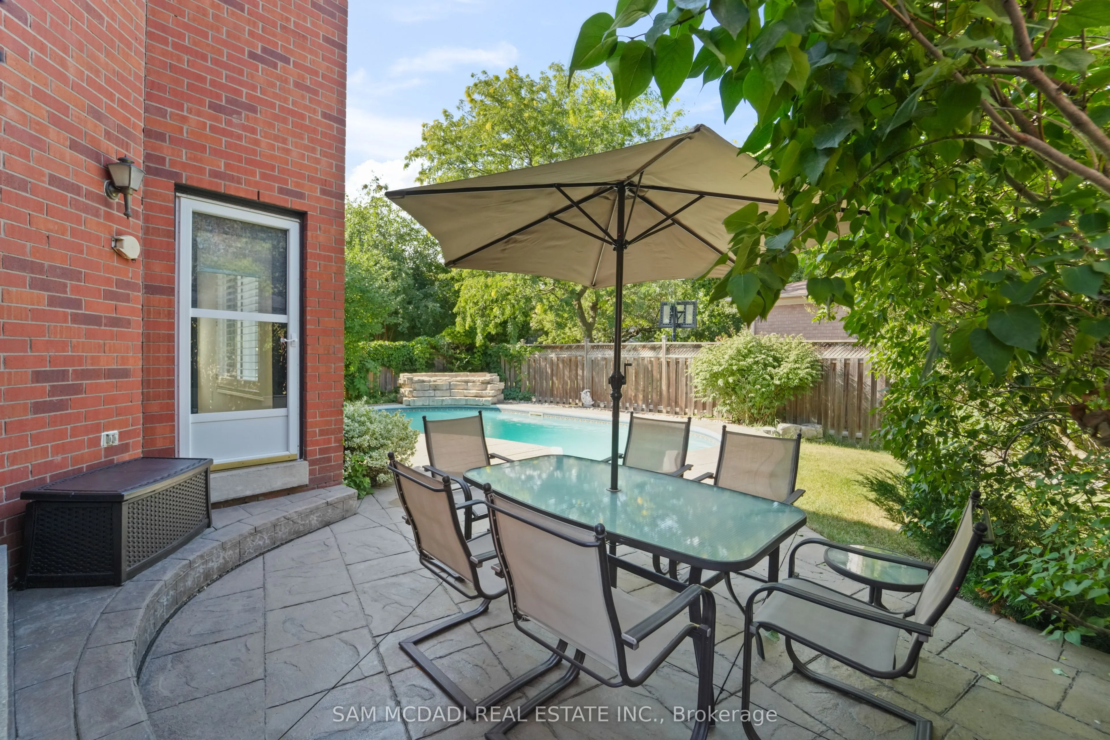 1139 Gable Drive